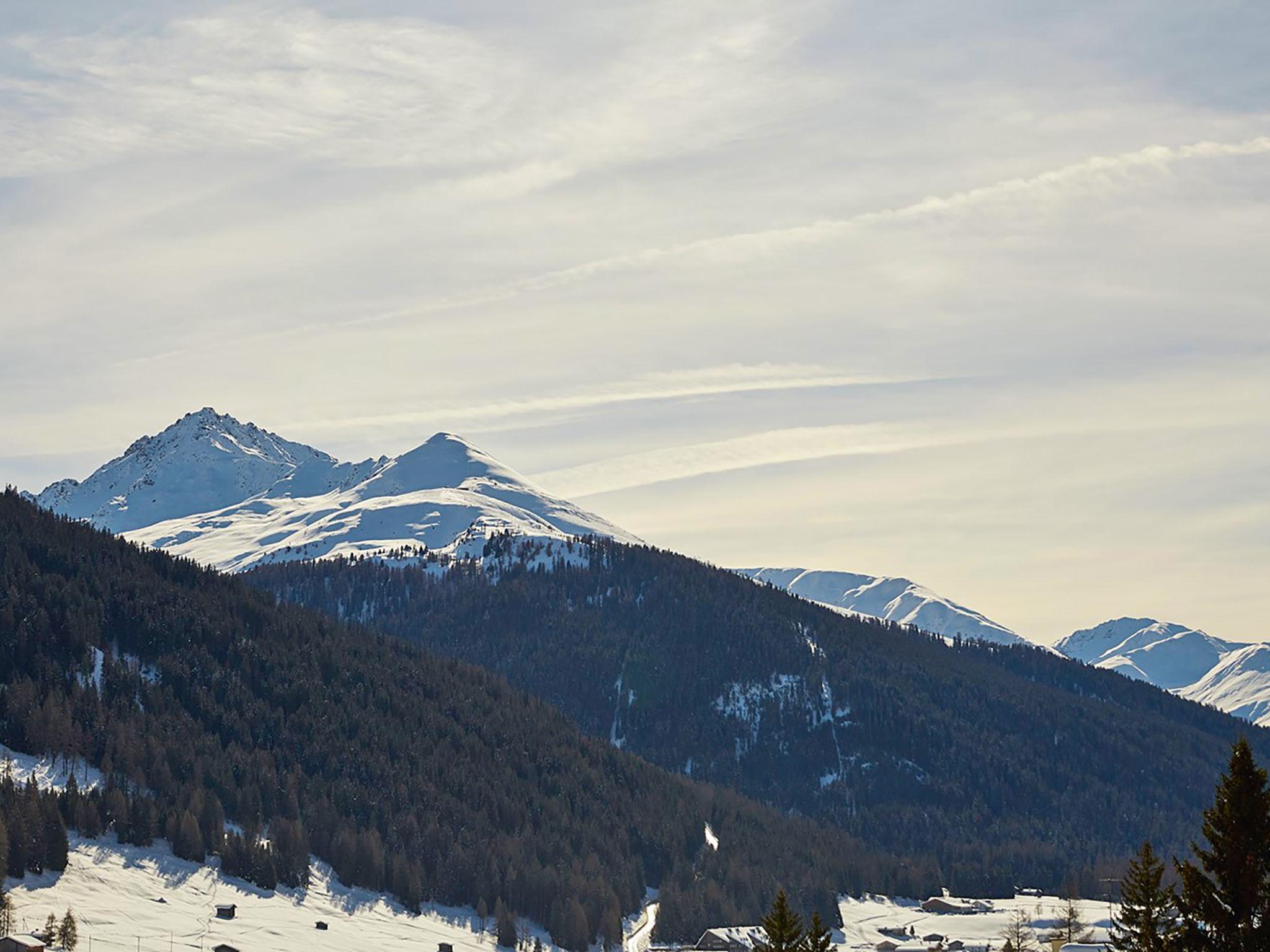 Foto 12 - Apartamento de 2 habitaciones en Davos con sauna y vistas a la montaña