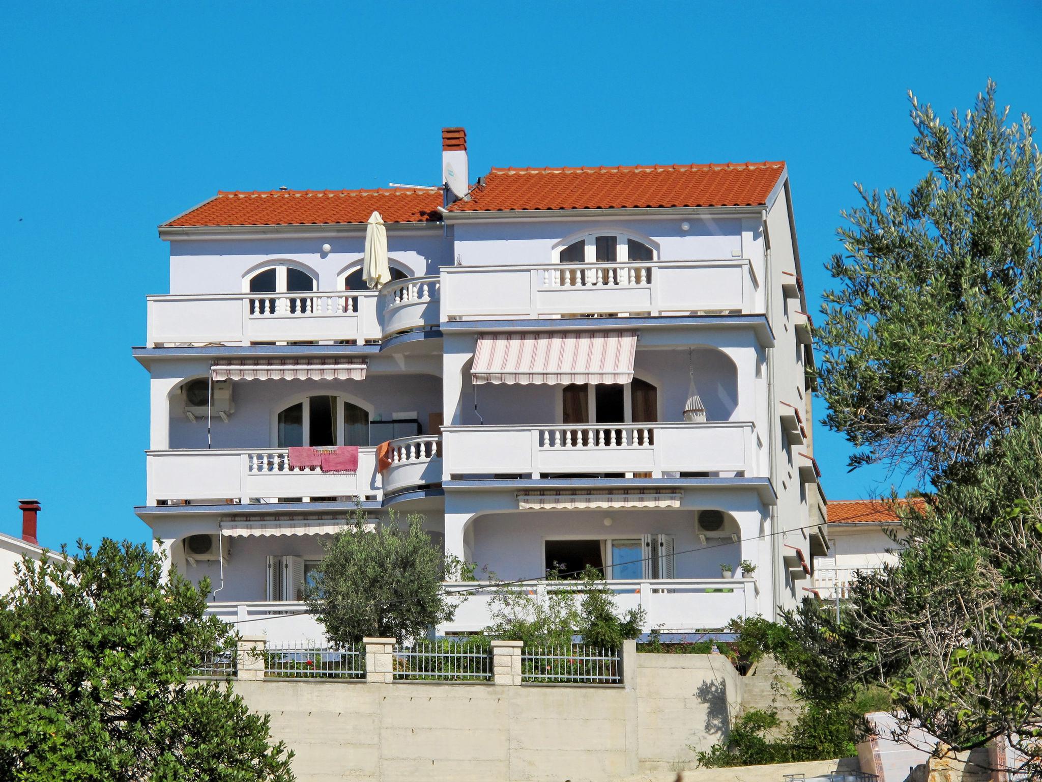 Photo 13 - 1 bedroom Apartment in Rab with sea view