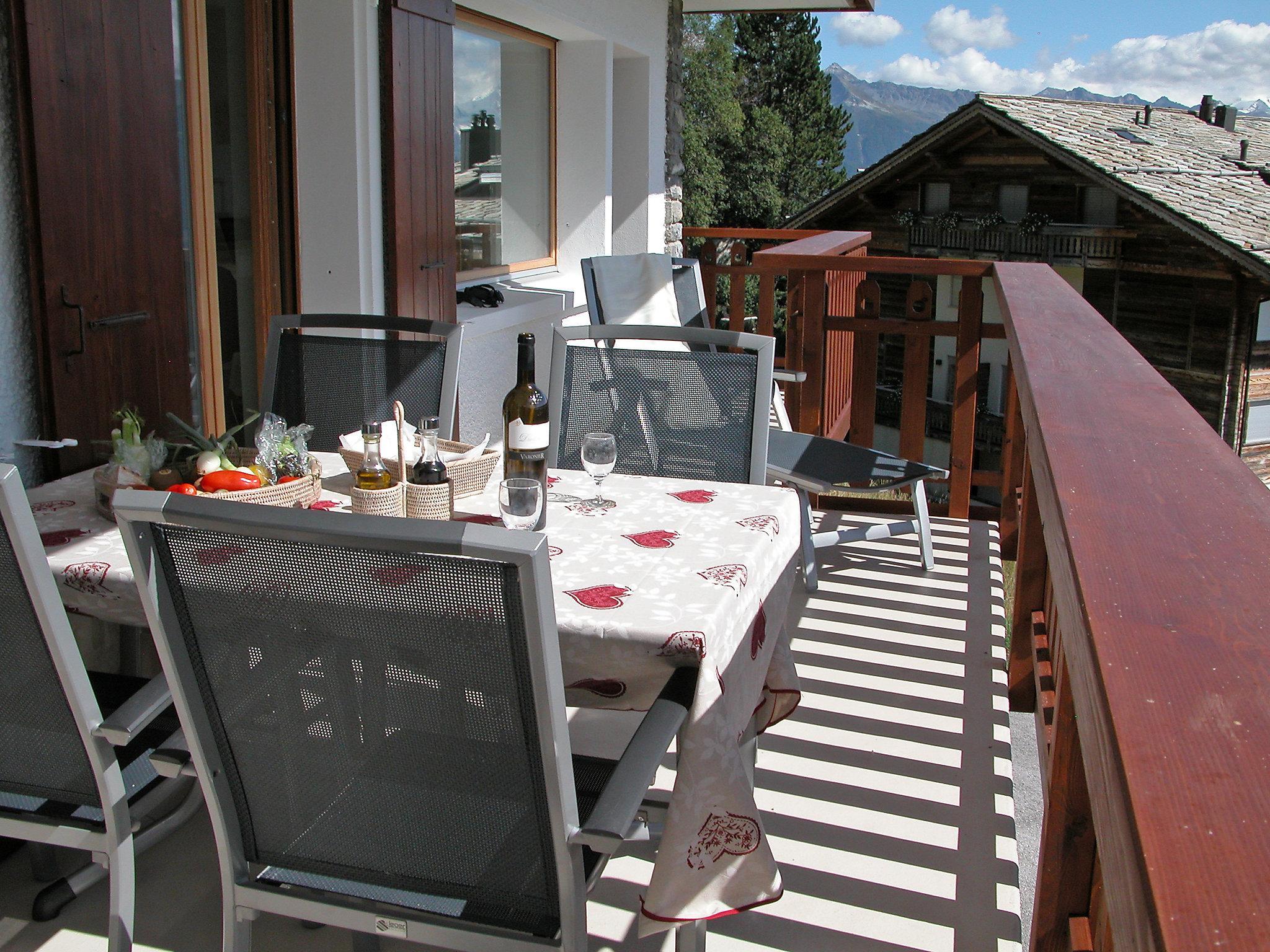 Foto 5 - Apartamento de 2 habitaciones en Crans-Montana con vistas a la montaña