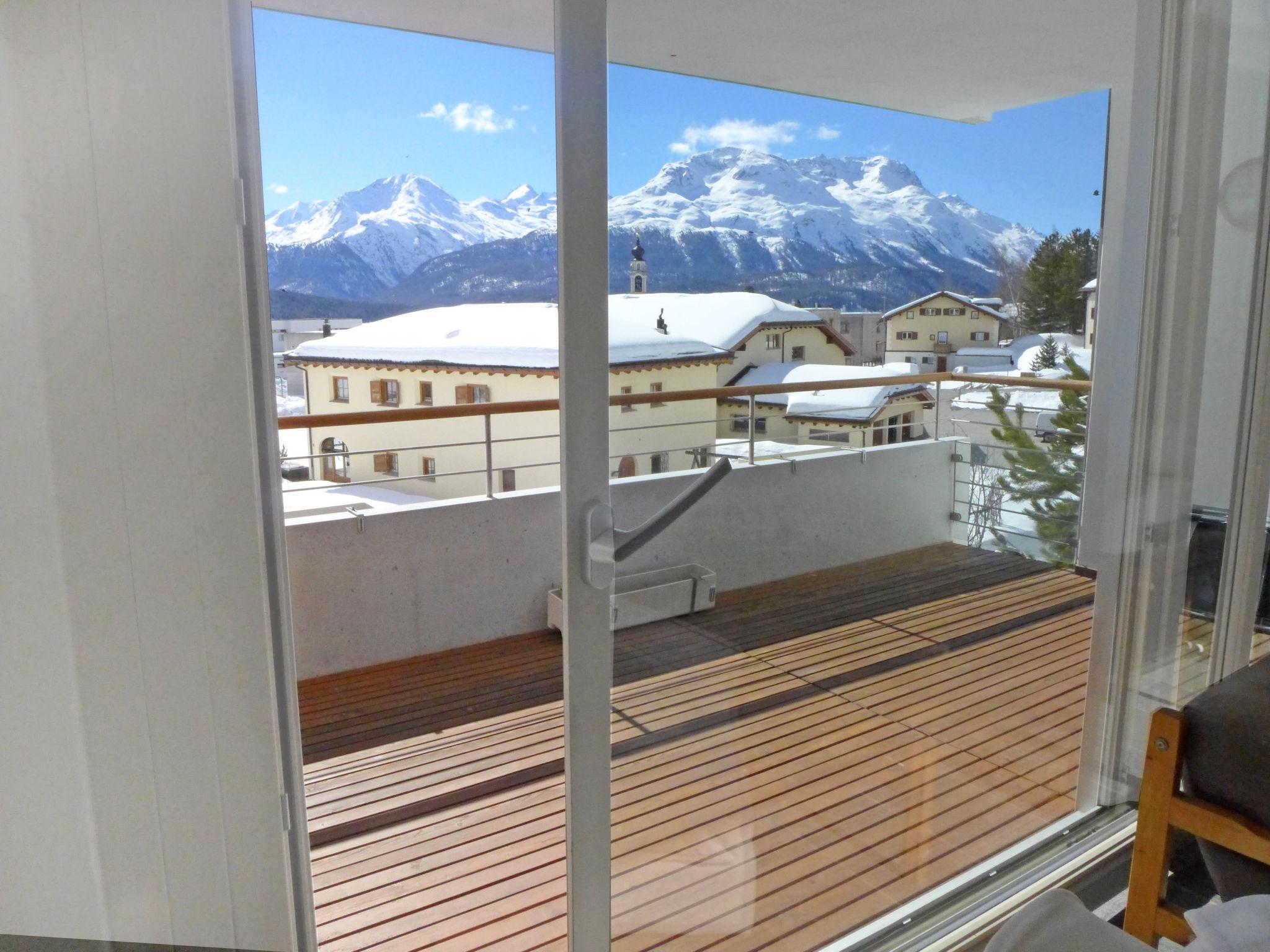 Photo 25 - Appartement de 2 chambres à Samedan avec jardin