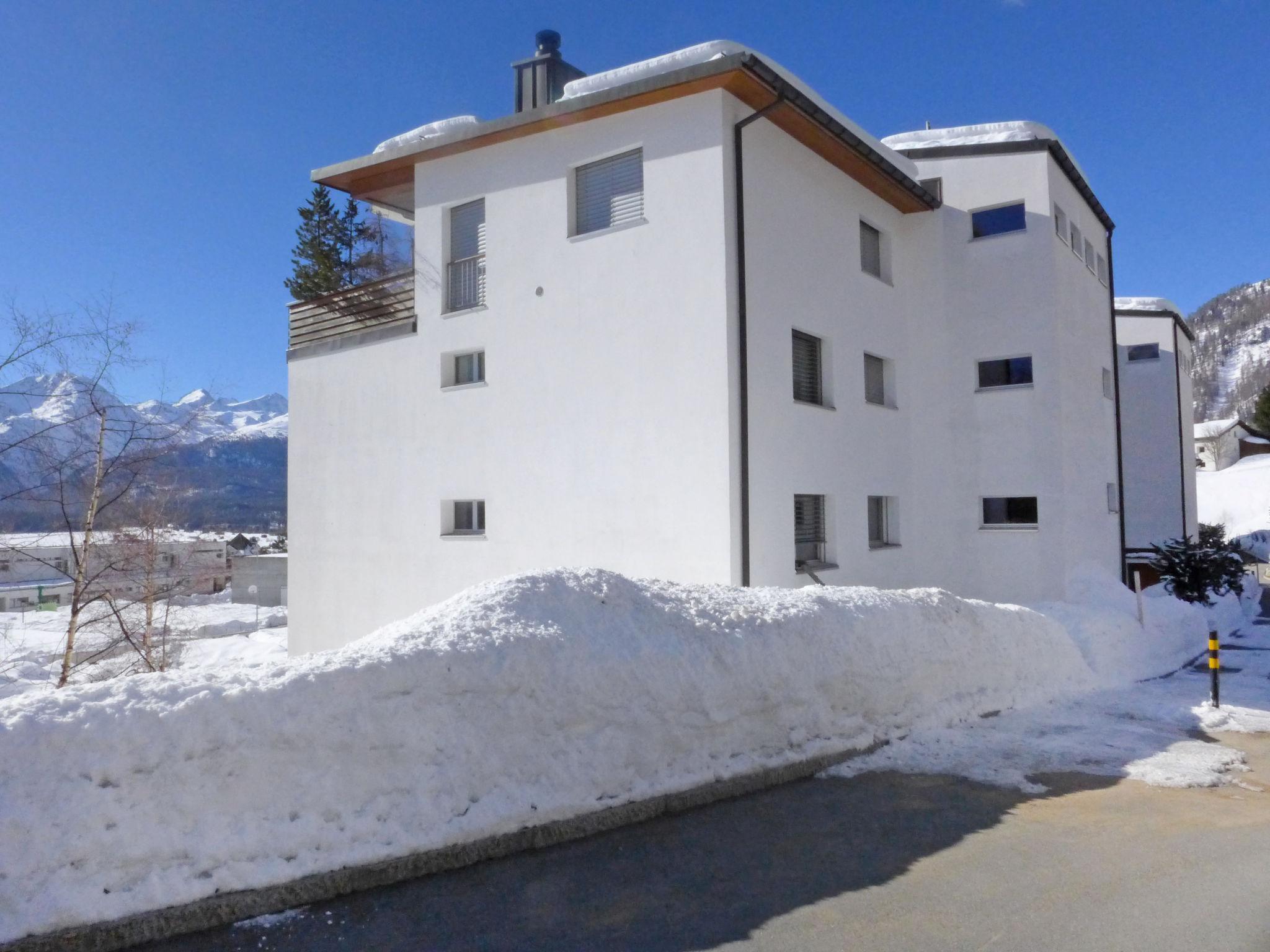 Photo 30 - Appartement de 2 chambres à Samedan avec jardin