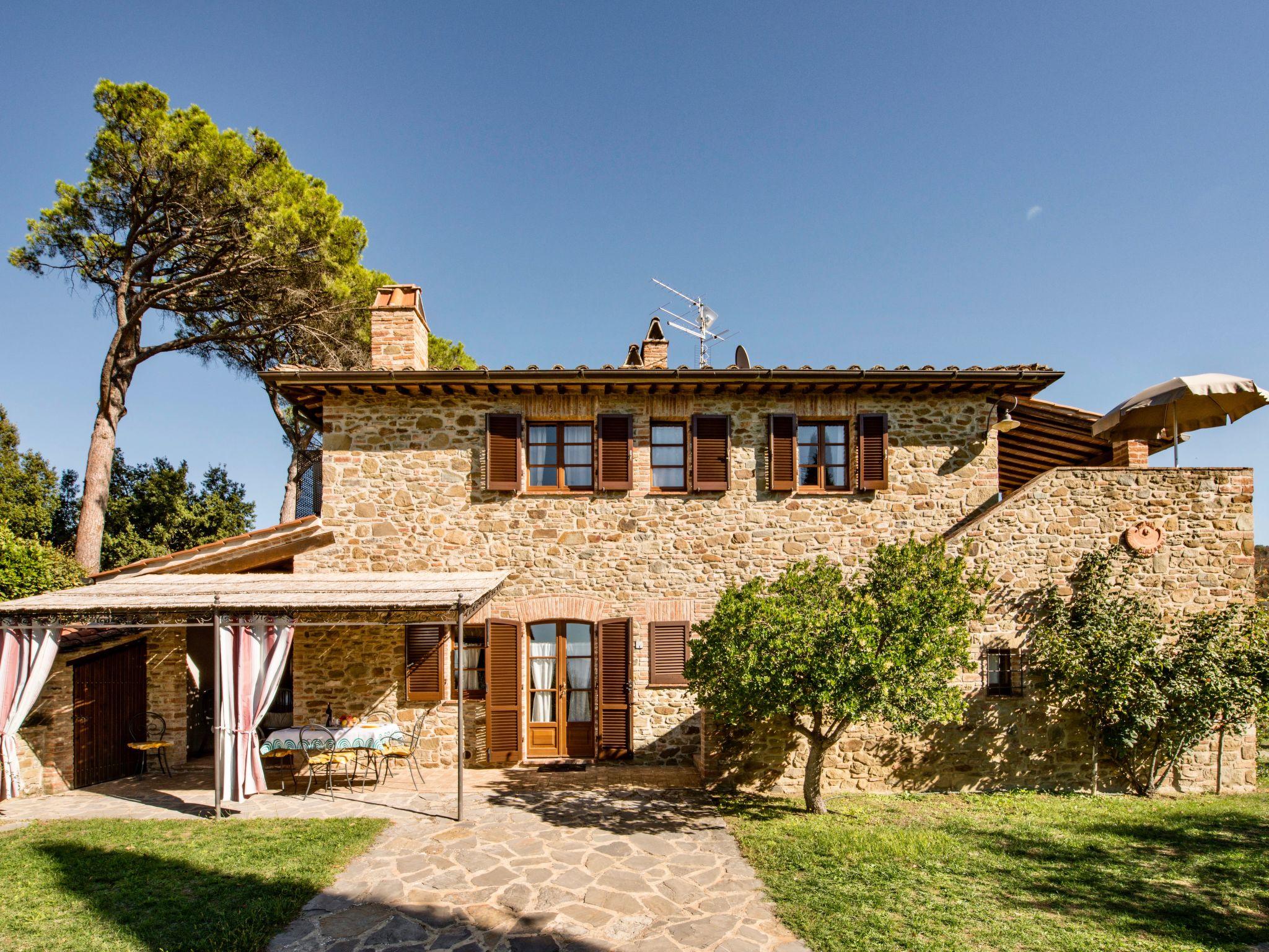 Foto 2 - Appartamento con 2 camere da letto a Paciano con piscina e giardino