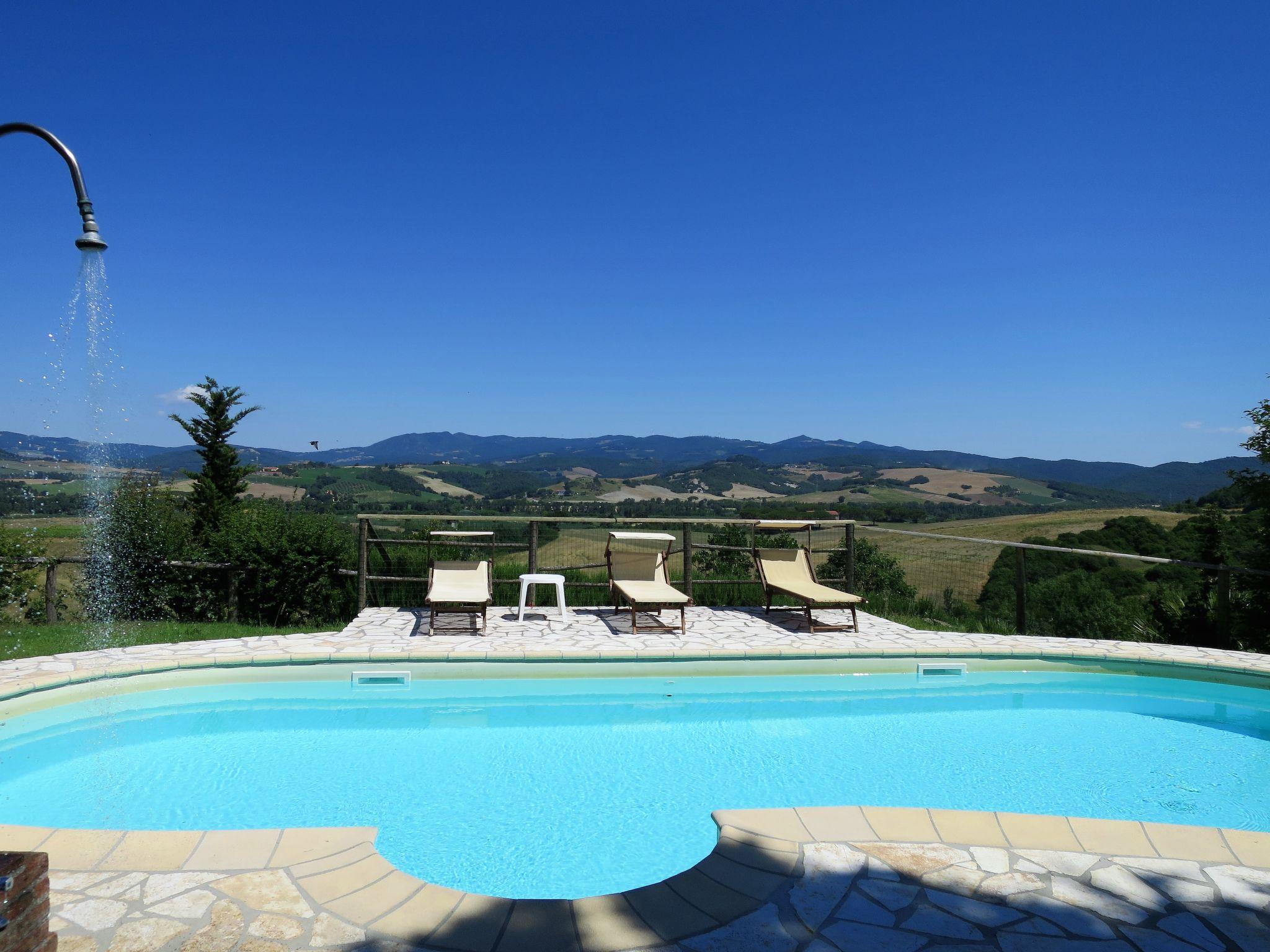 Foto 4 - Apartment mit 2 Schlafzimmern in Montecatini Val di Cecina mit schwimmbad und blick aufs meer