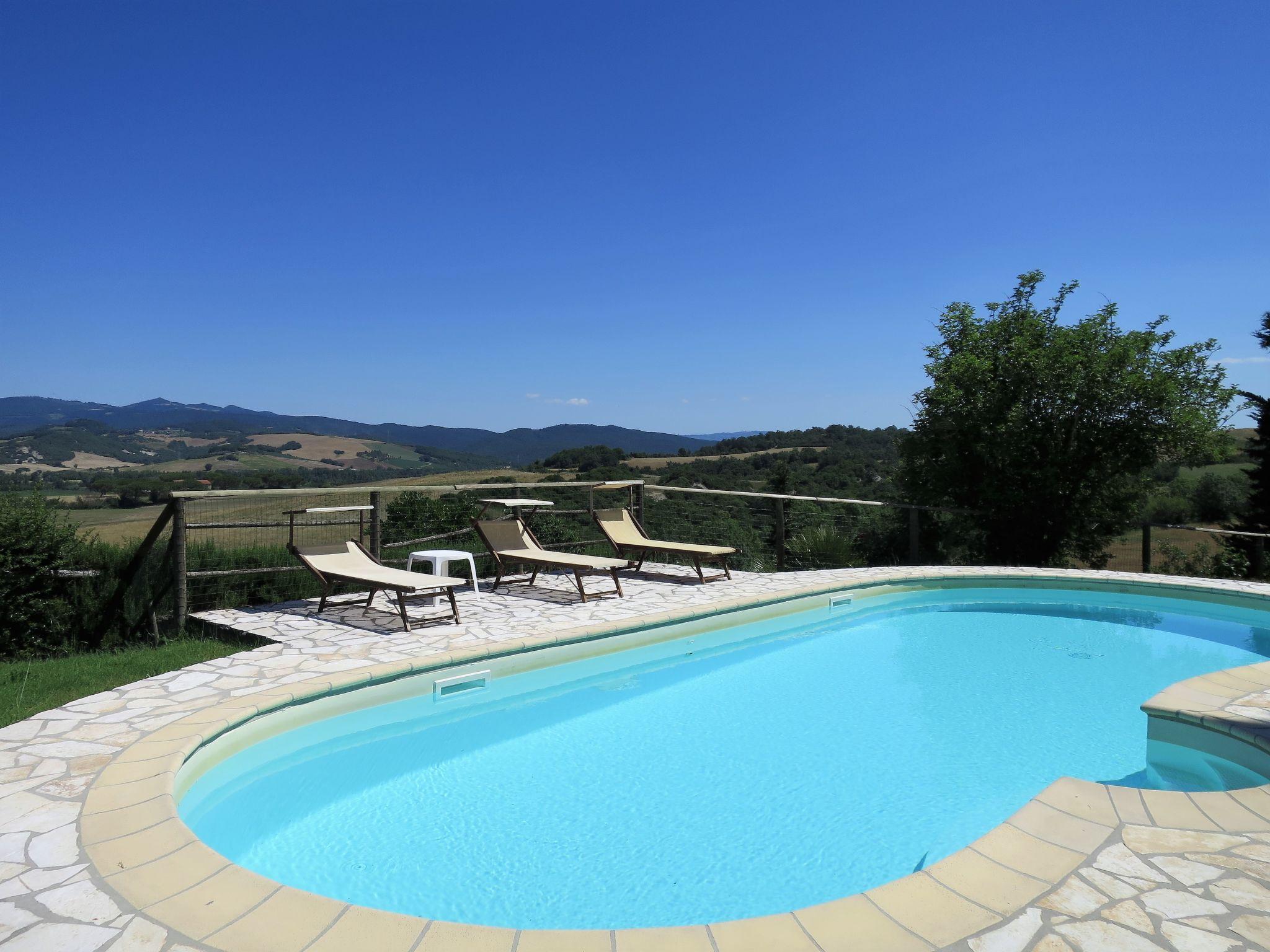 Photo 2 - Appartement de 2 chambres à Montecatini Val di Cecina avec piscine et vues à la mer