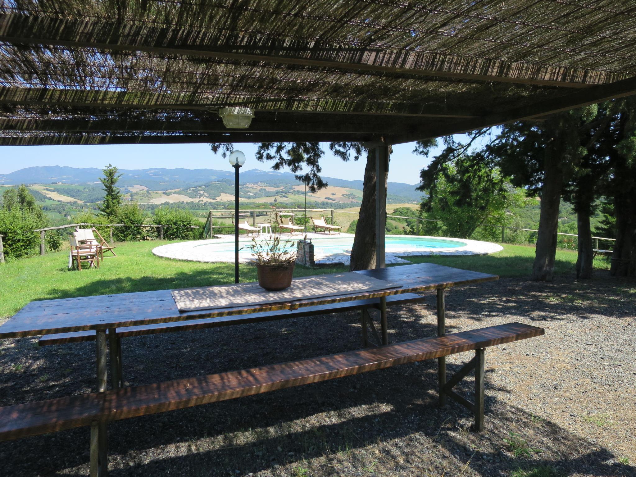Photo 18 - 1 bedroom Apartment in Montecatini Val di Cecina with swimming pool and sea view