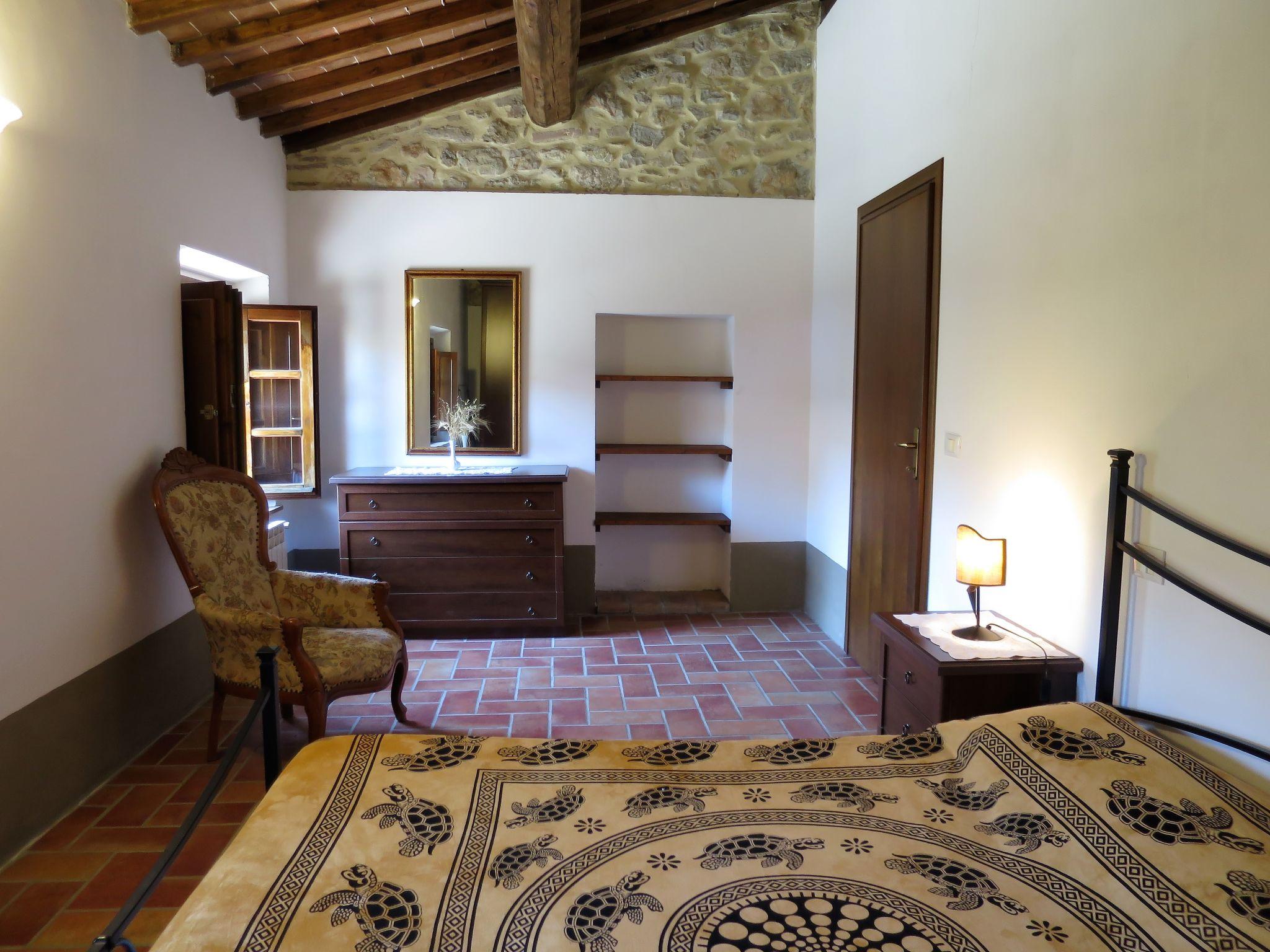Foto 10 - Appartamento con 2 camere da letto a Montecatini Val di Cecina con piscina e vista mare