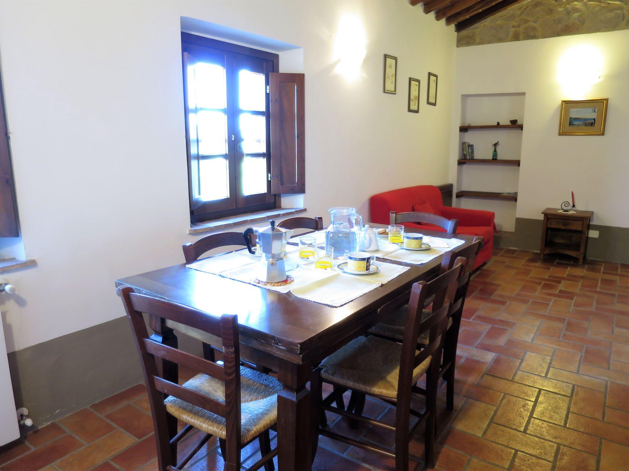 Photo 7 - 2 bedroom Apartment in Montecatini Val di Cecina with swimming pool and garden