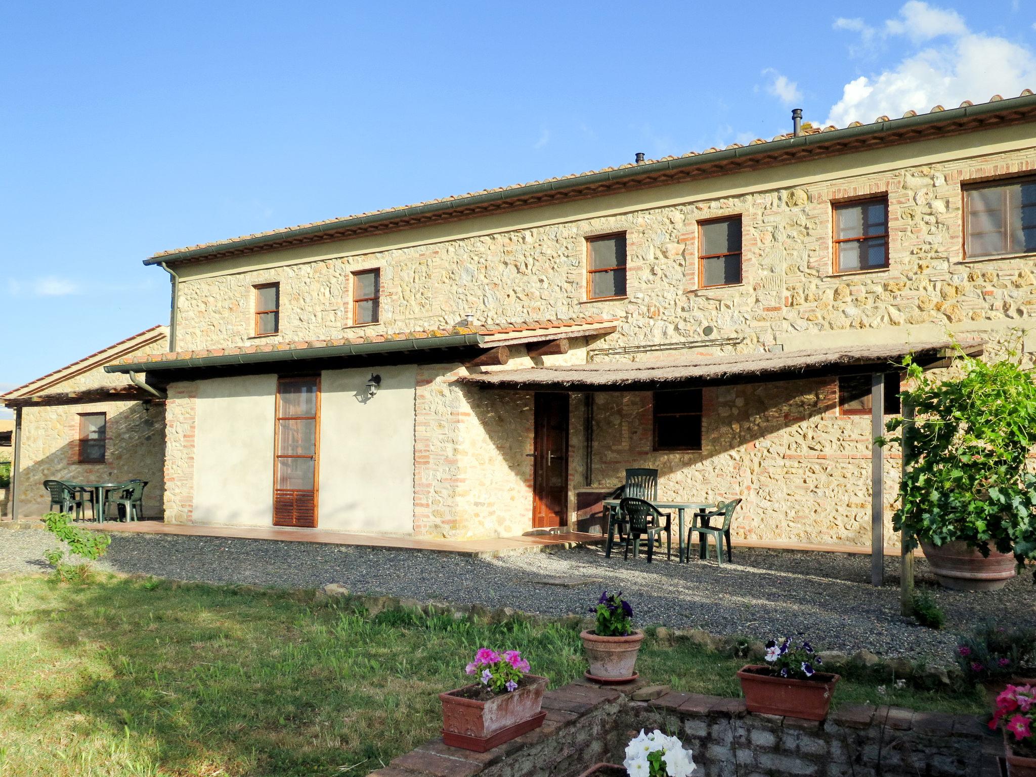 Photo 1 - Appartement de 2 chambres à Montecatini Val di Cecina avec piscine et jardin