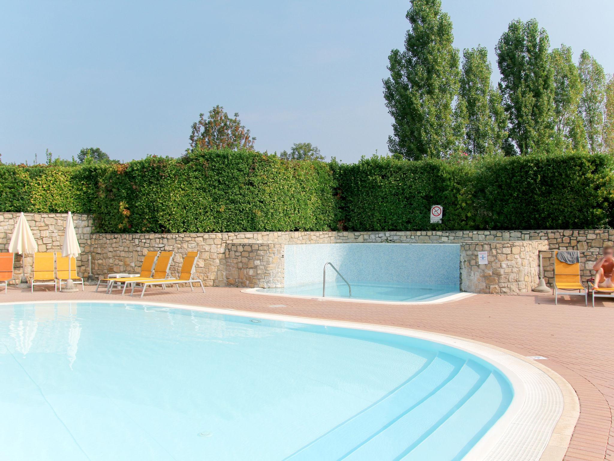 Photo 22 - Appartement de 1 chambre à Castelnuovo del Garda avec piscine et vues sur la montagne