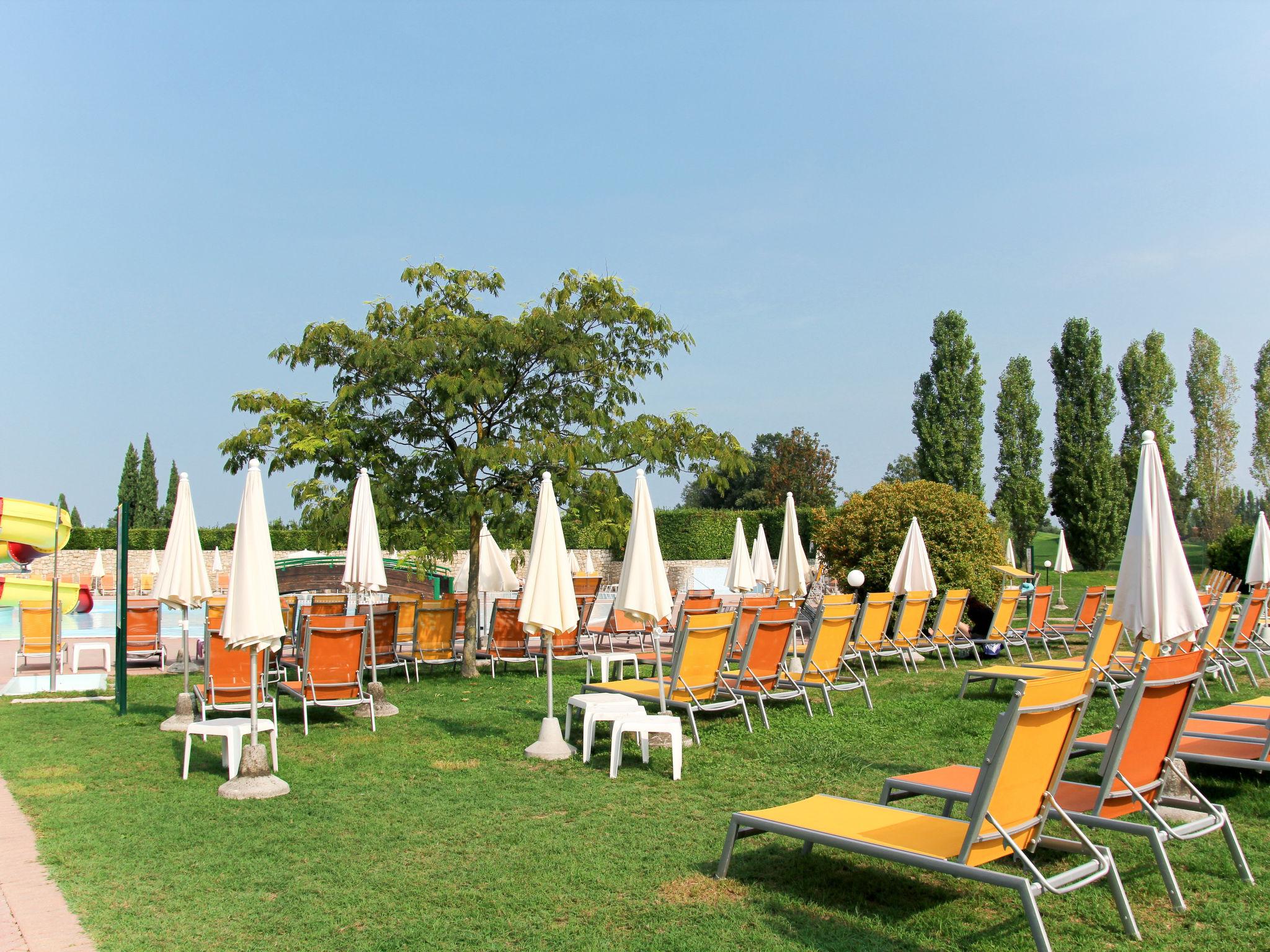 Foto 30 - Appartamento con 1 camera da letto a Castelnuovo del Garda con piscina e vista sulle montagne