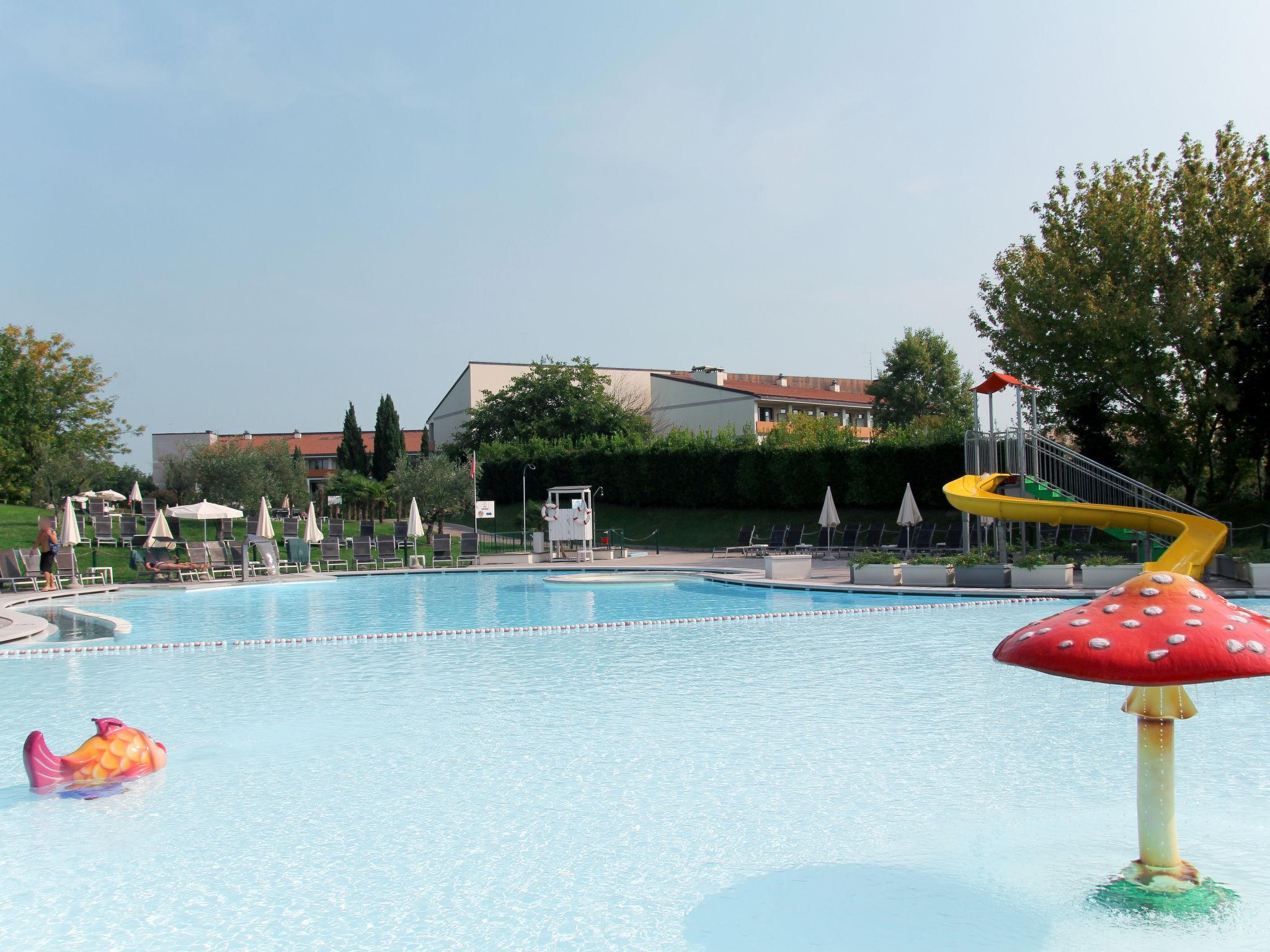 Photo 28 - Appartement de 1 chambre à Castelnuovo del Garda avec piscine et jardin