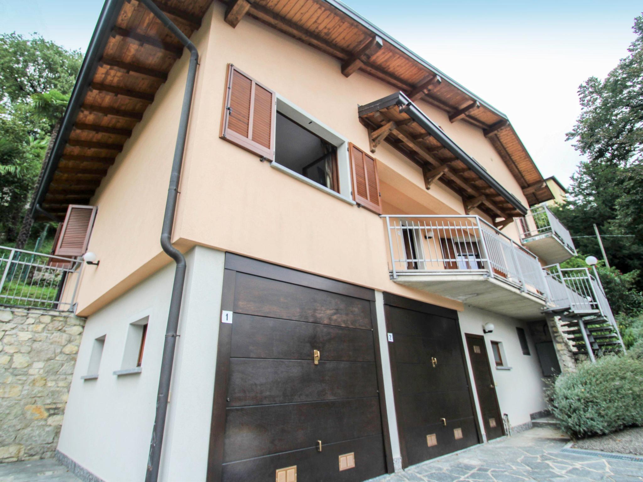 Photo 32 - Maison de 5 chambres à Brezzo di Bedero avec jardin et terrasse