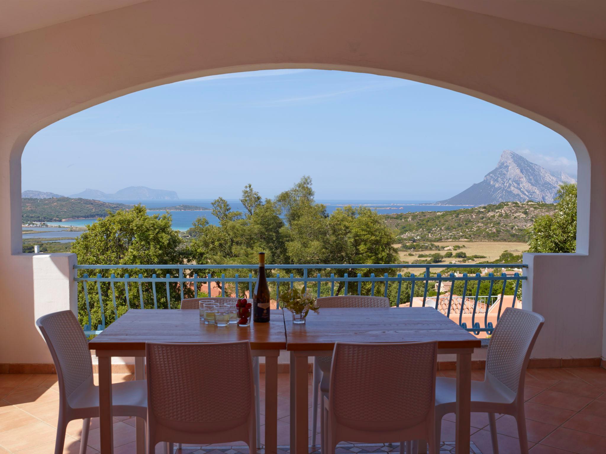 Foto 1 - Apartamento de 2 quartos em San Teodoro com piscina e vistas do mar