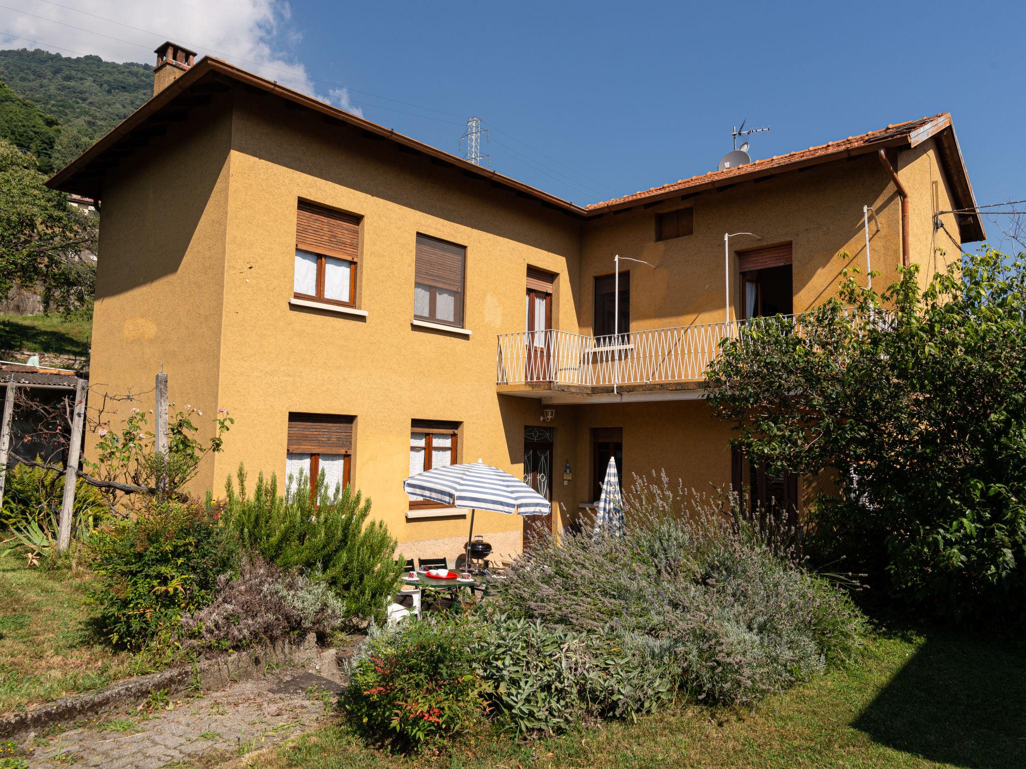 Photo 1 - Maison de 4 chambres à Cremia avec jardin et vues sur la montagne