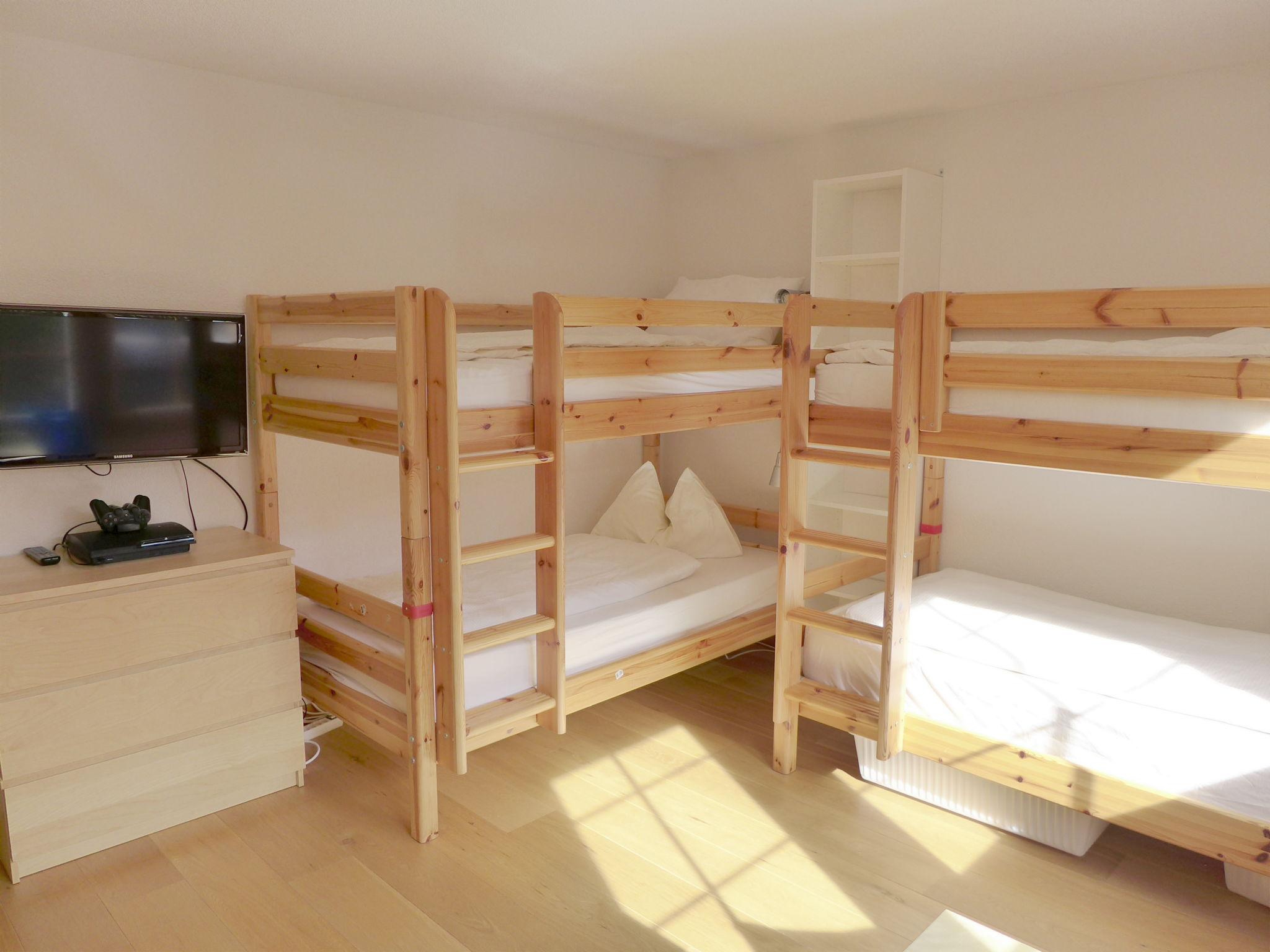 Foto 5 - Appartamento con 2 camere da letto a Kandersteg con giardino e vista sulle montagne