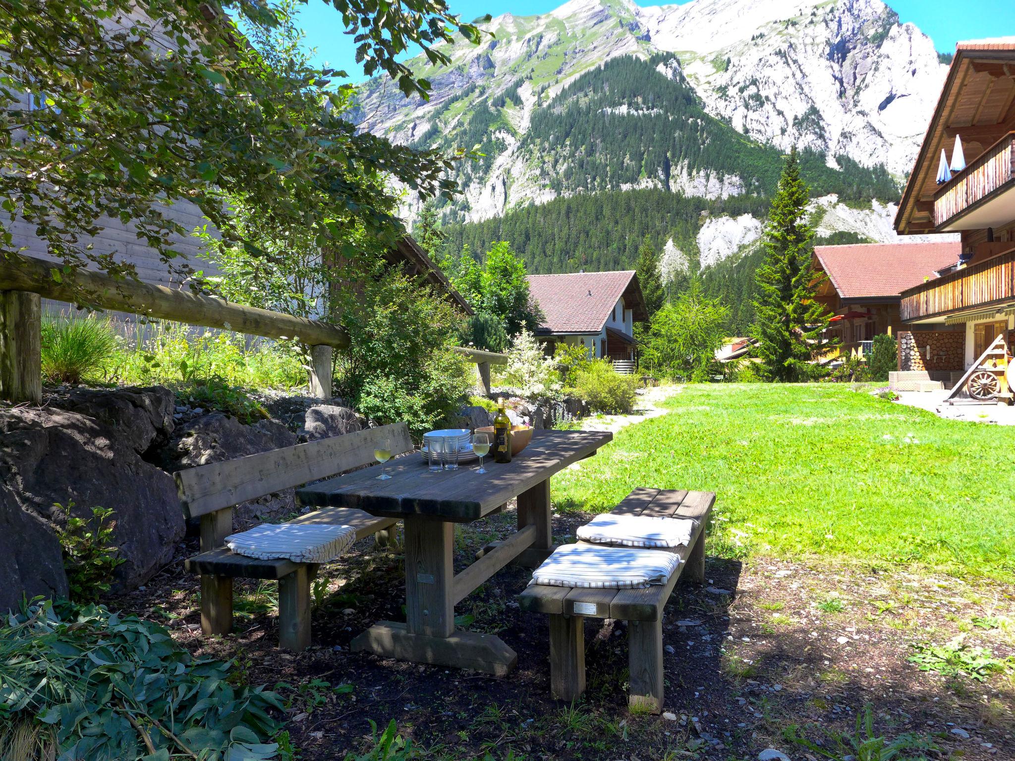 Foto 21 - Apartamento de 2 quartos em Kandersteg com jardim e vista para a montanha