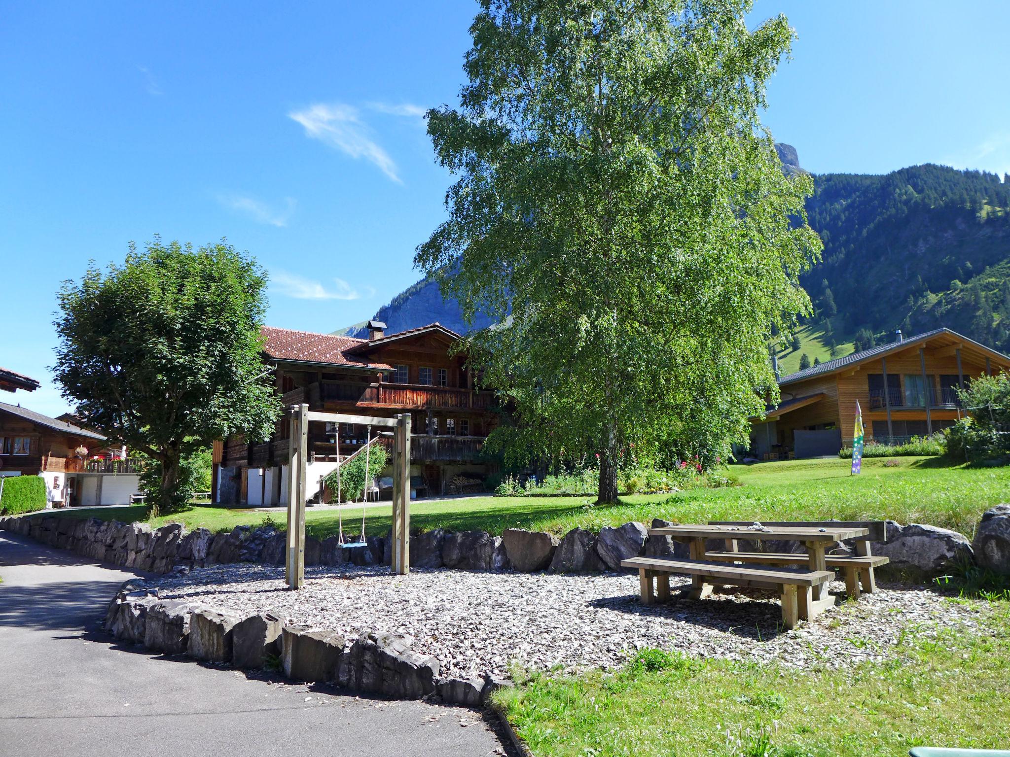 Photo 19 - Appartement de 2 chambres à Kandersteg avec jardin et vues sur la montagne