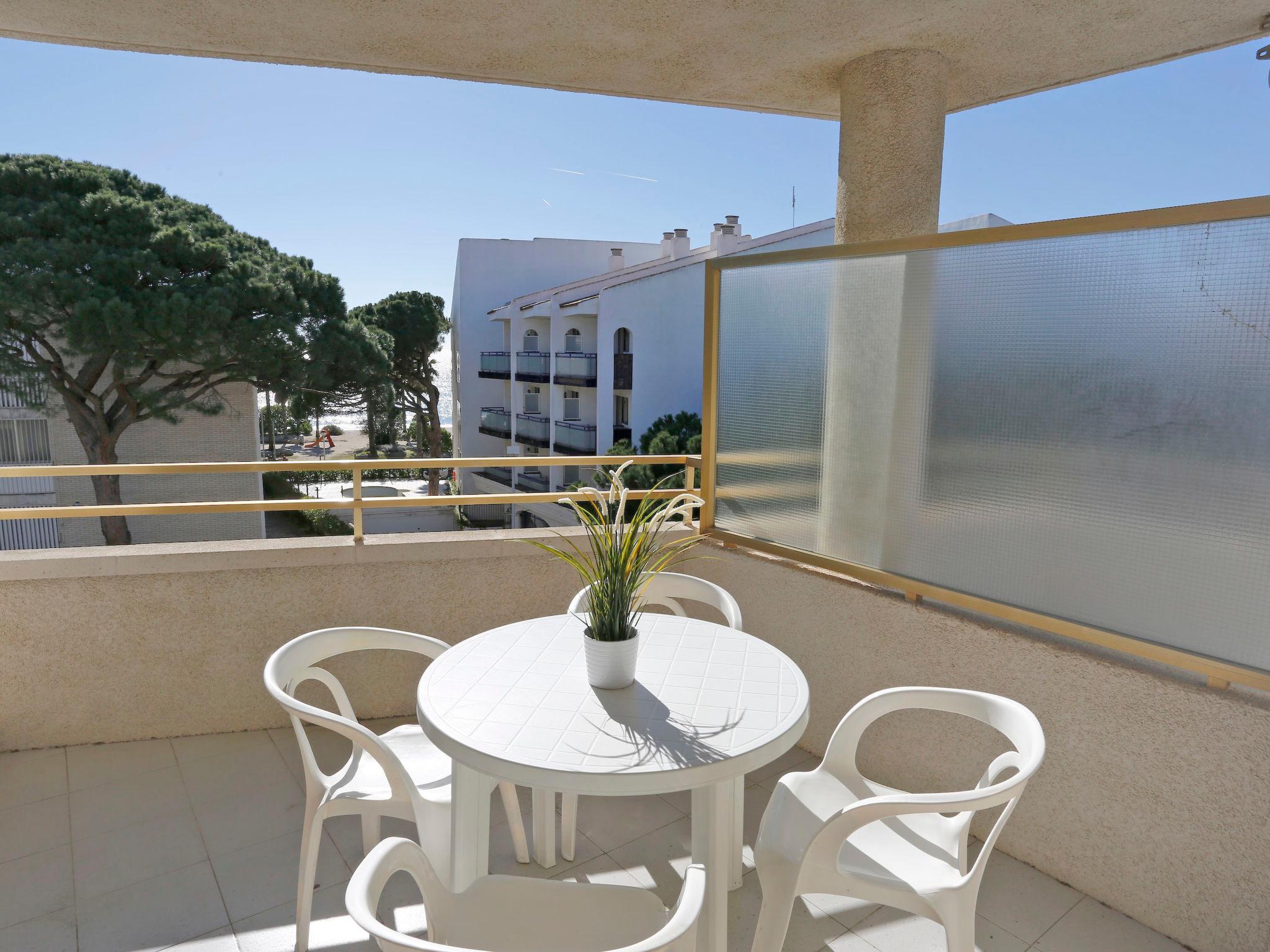 Photo 2 - 1 bedroom Apartment in Cambrils with swimming pool and sea view