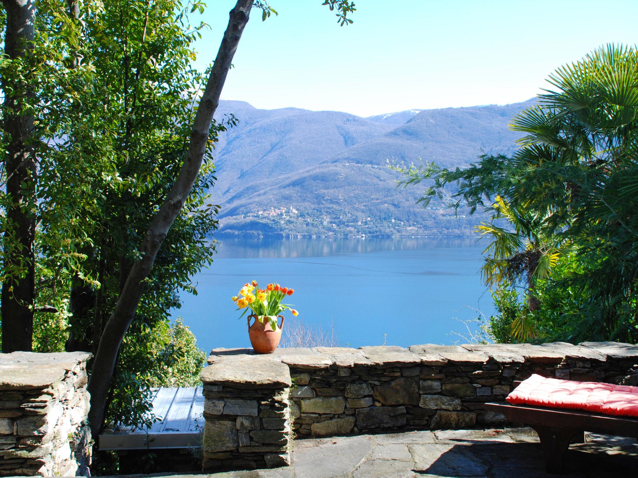 Photo 13 - House in Brissago with garden and mountain view
