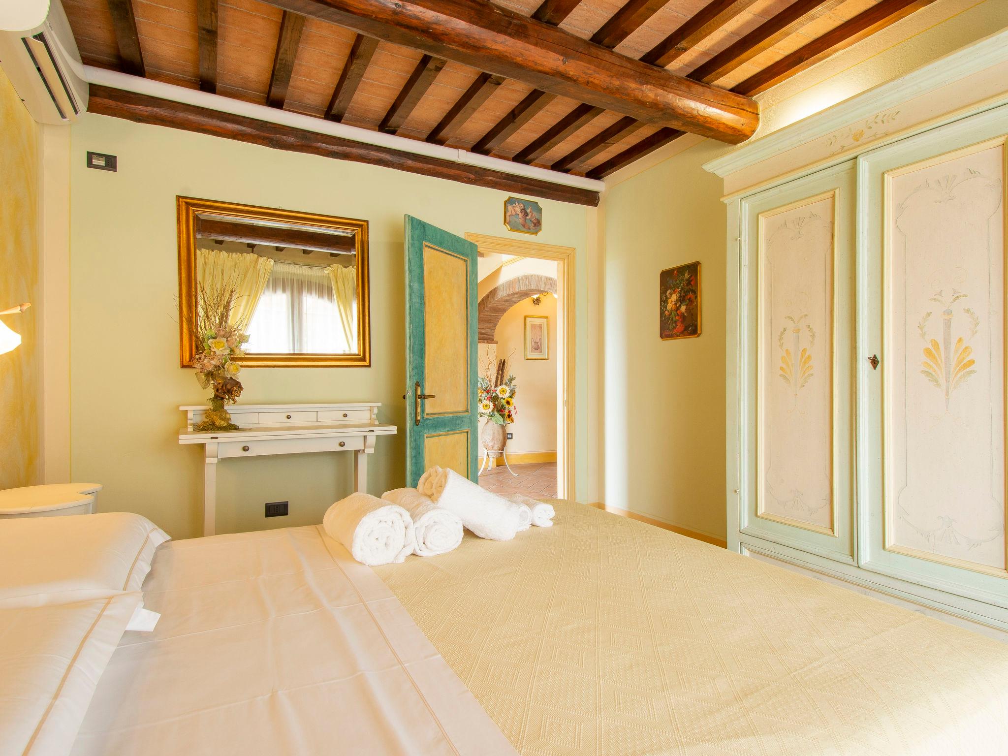 Foto 19 - Haus mit 2 Schlafzimmern in Castelfiorentino mit schwimmbad und garten