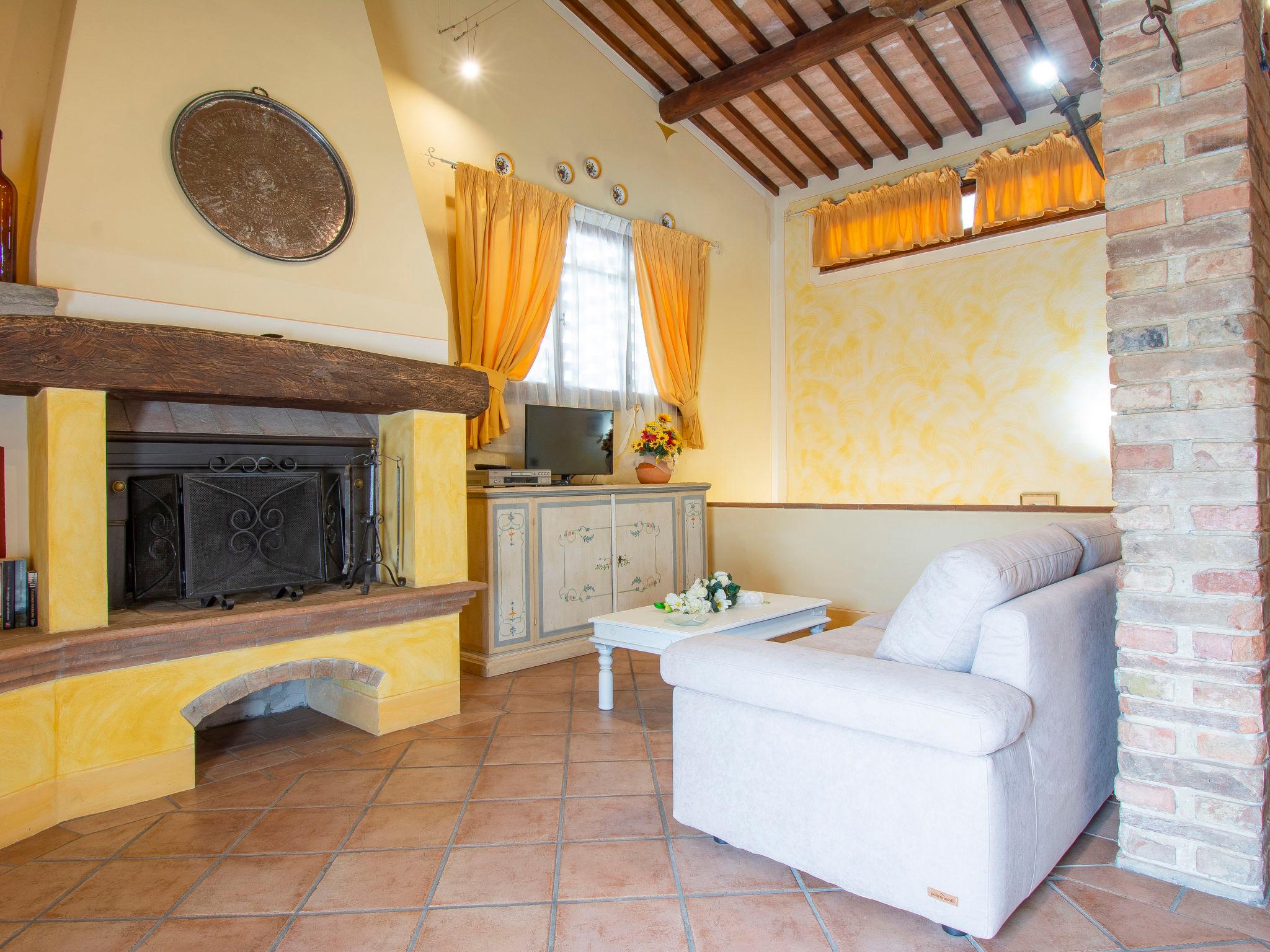 Photo 6 - 2 bedroom House in Castelfiorentino with swimming pool and garden