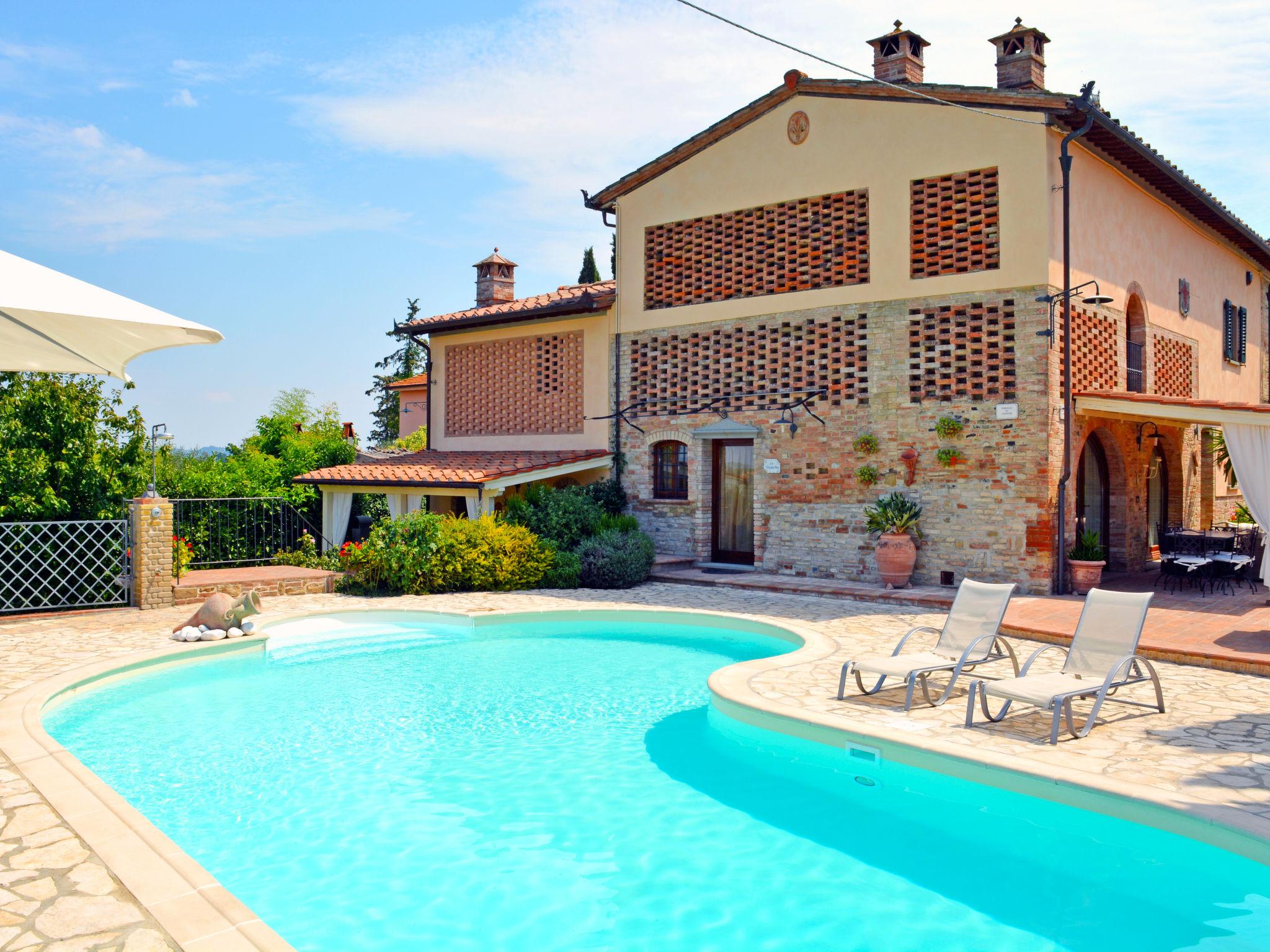 Foto 1 - Casa con 2 camere da letto a Castelfiorentino con piscina e giardino