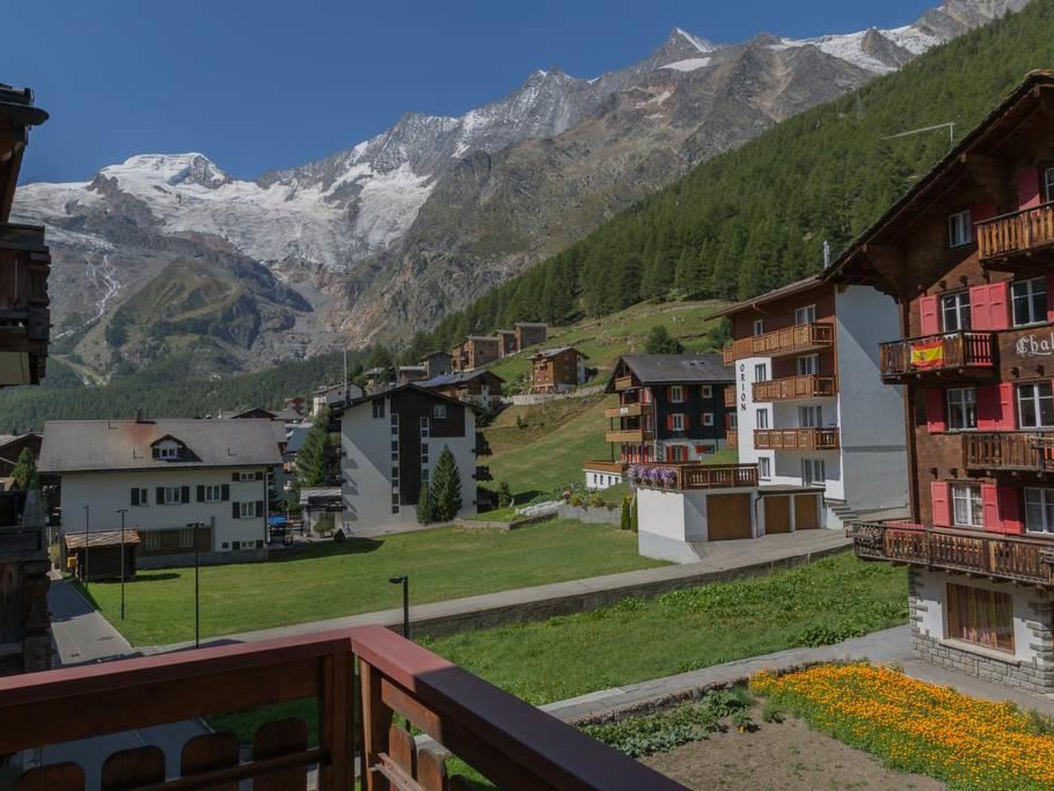 Foto 13 - Appartamento con 4 camere da letto a Saas-Fee