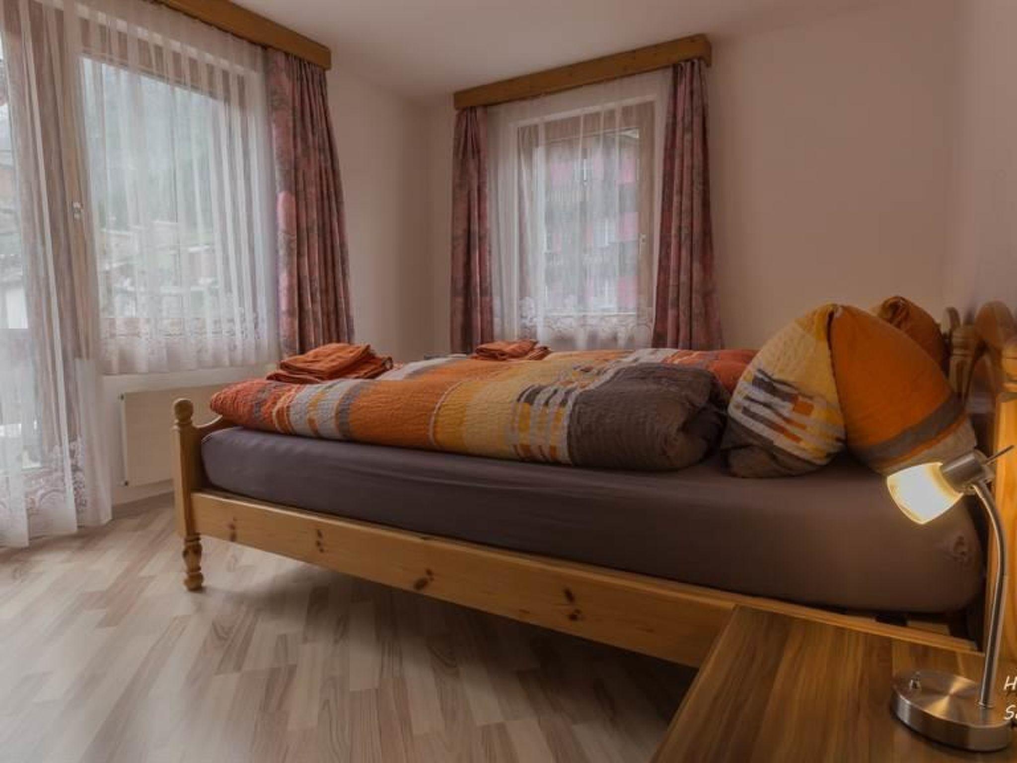 Foto 6 - Appartamento con 4 camere da letto a Saas-Fee