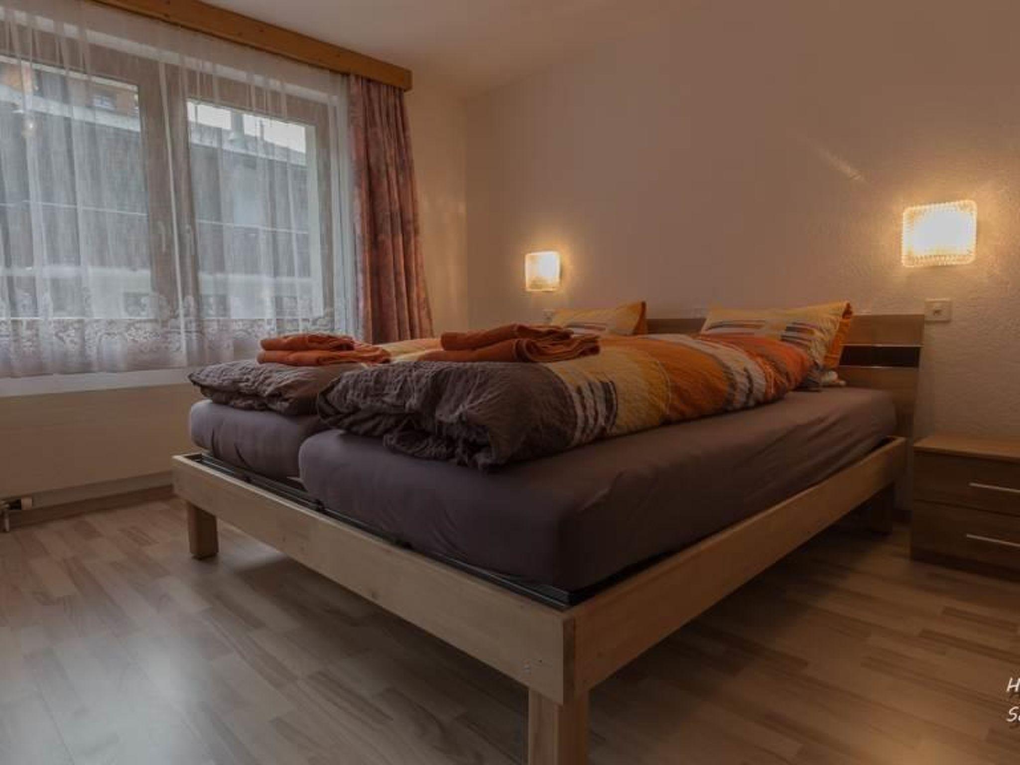 Foto 5 - Appartamento con 4 camere da letto a Saas-Fee