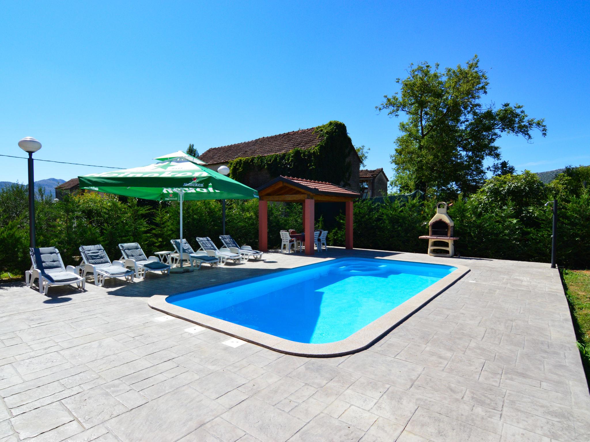 Foto 7 - Apartamento de 3 habitaciones en Vrgorac con piscina privada y vistas al mar