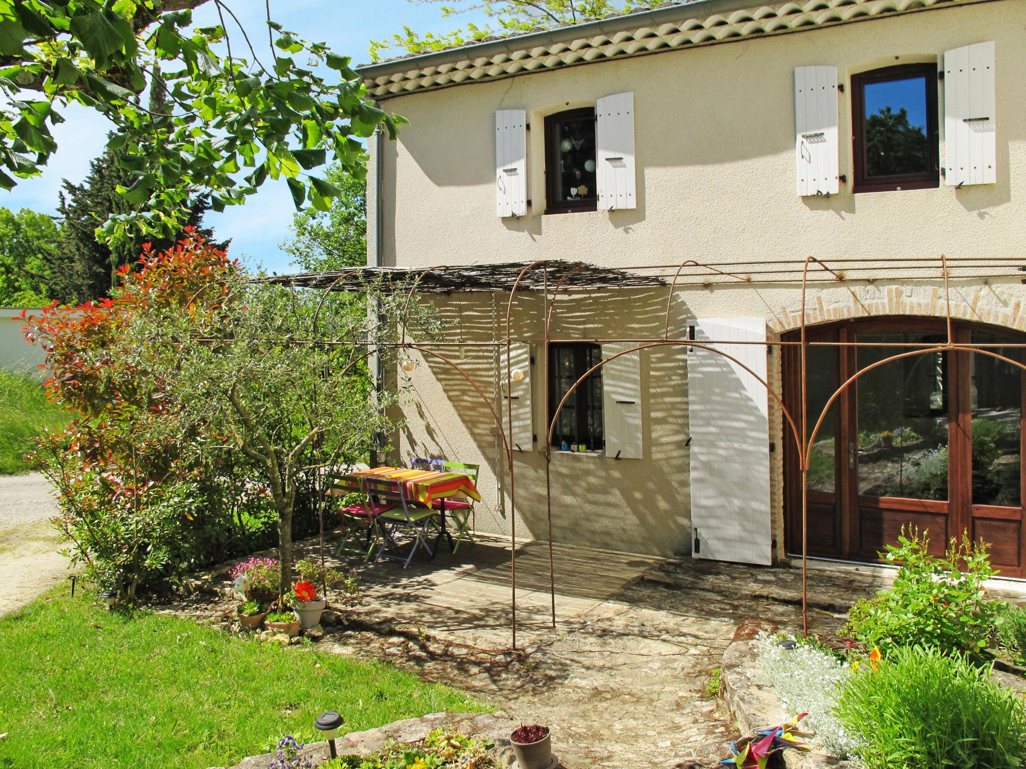 Photo 1 - Maison de 1 chambre à La Touche avec jardin et terrasse