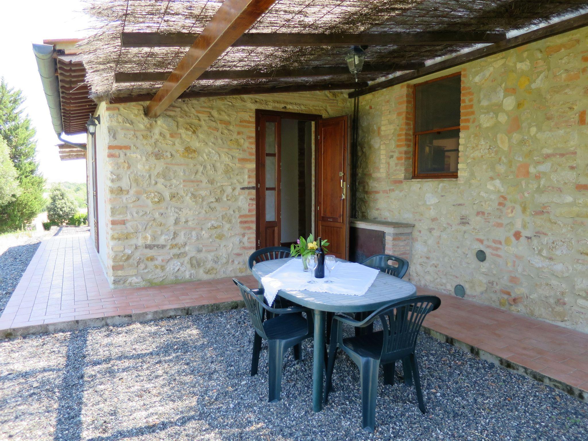 Photo 5 - Appartement de 1 chambre à Montecatini Val di Cecina avec piscine et jardin