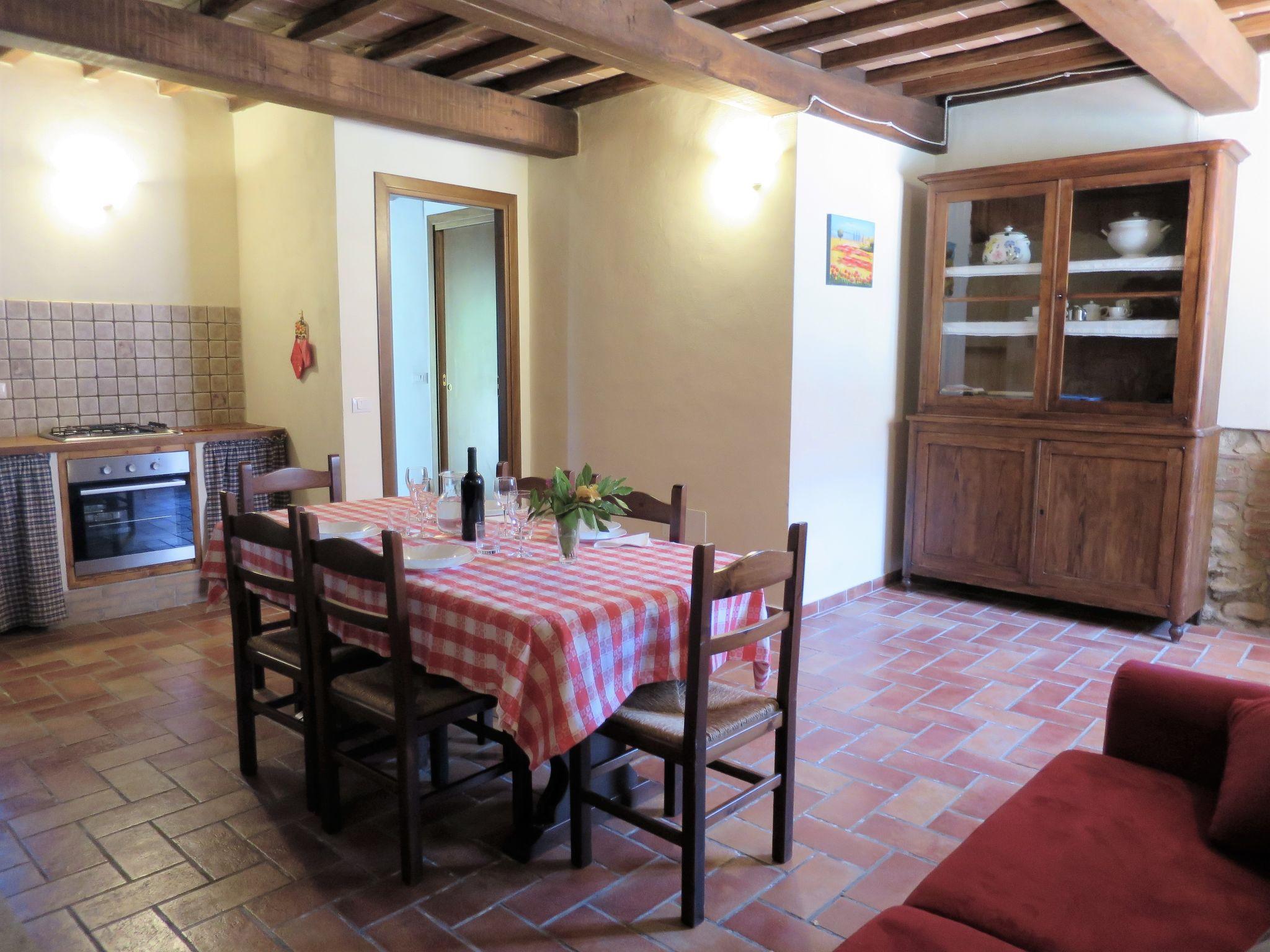 Photo 8 - Appartement de 1 chambre à Montecatini Val di Cecina avec piscine et jardin