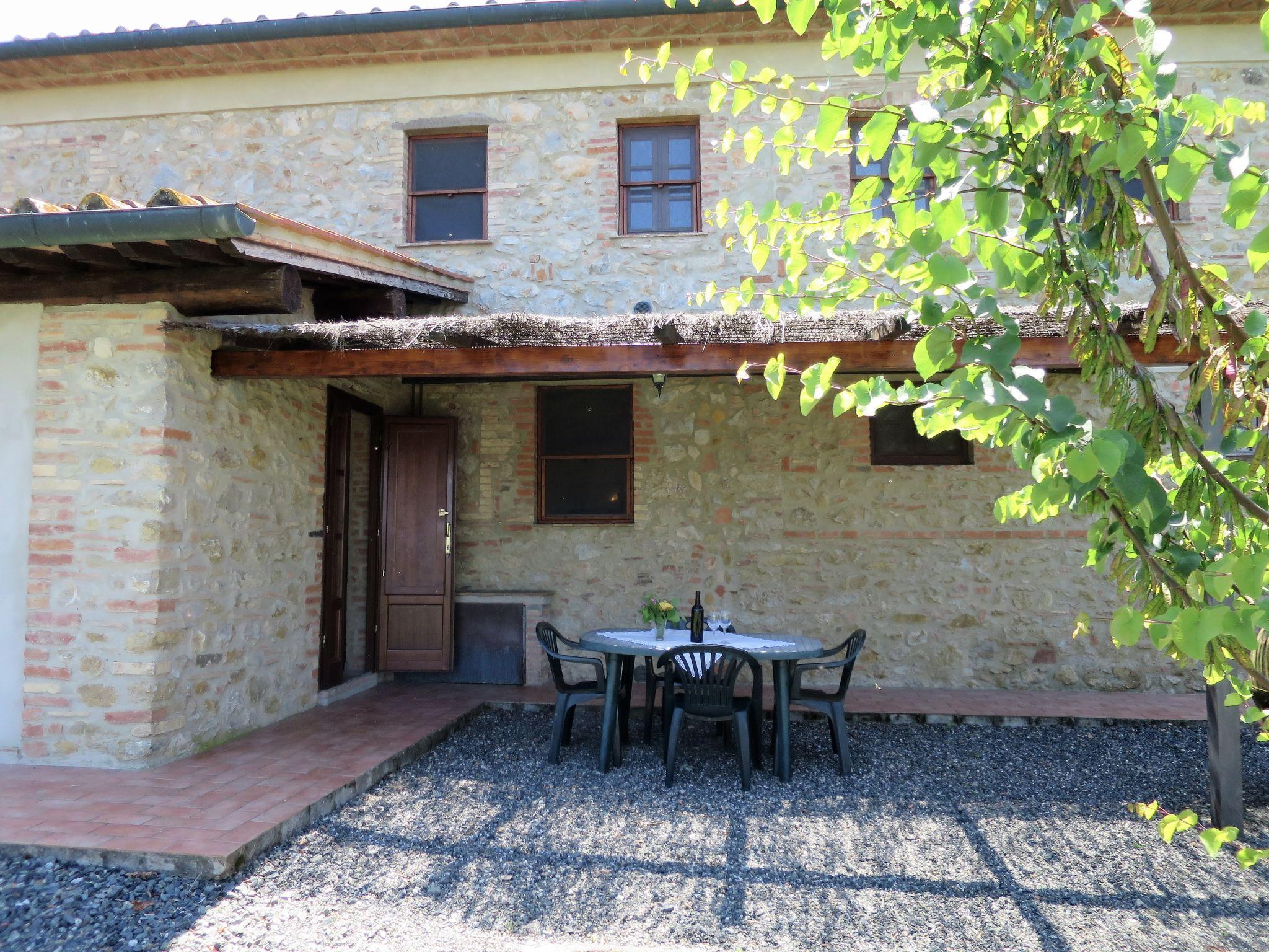 Photo 1 - 1 bedroom Apartment in Montecatini Val di Cecina with swimming pool and garden