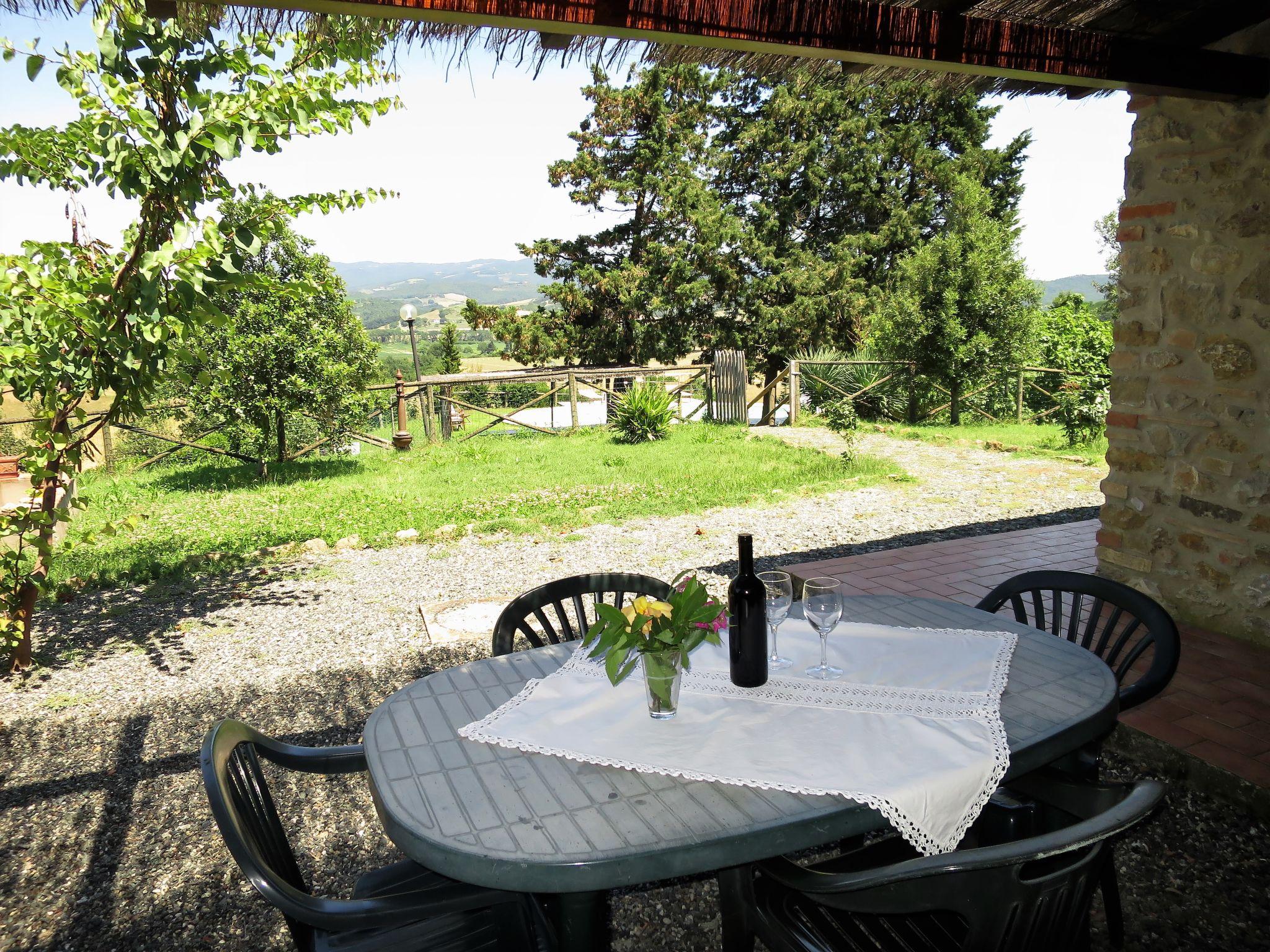 Foto 3 - Appartamento con 1 camera da letto a Montecatini Val di Cecina con piscina e giardino