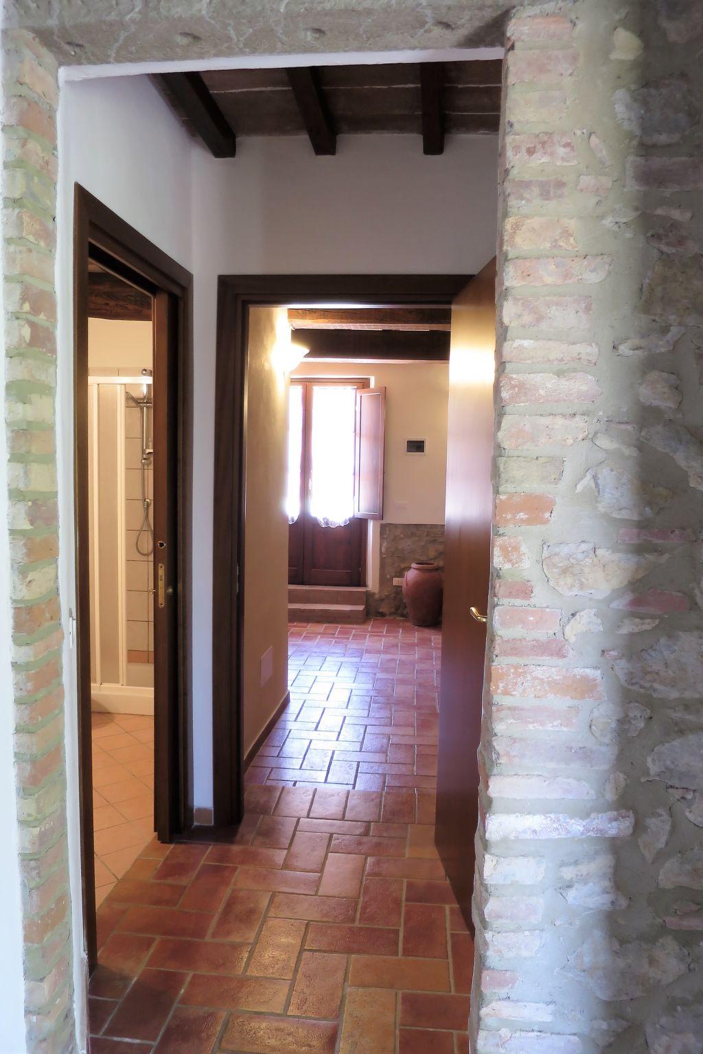 Photo 14 - 1 bedroom Apartment in Montecatini Val di Cecina with swimming pool and sea view