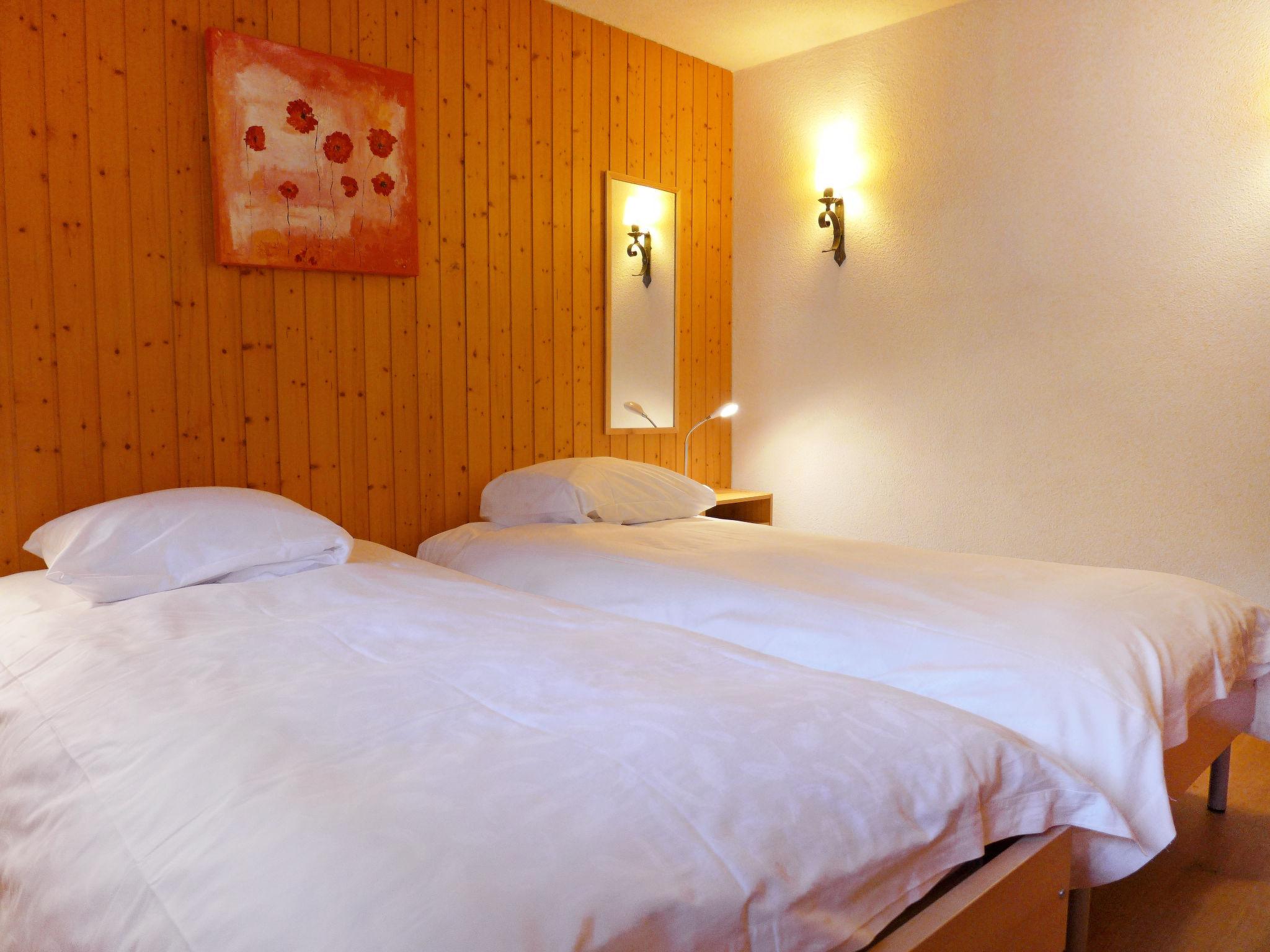 Foto 11 - Appartamento con 3 camere da letto a Ollon con terrazza e vista sulle montagne