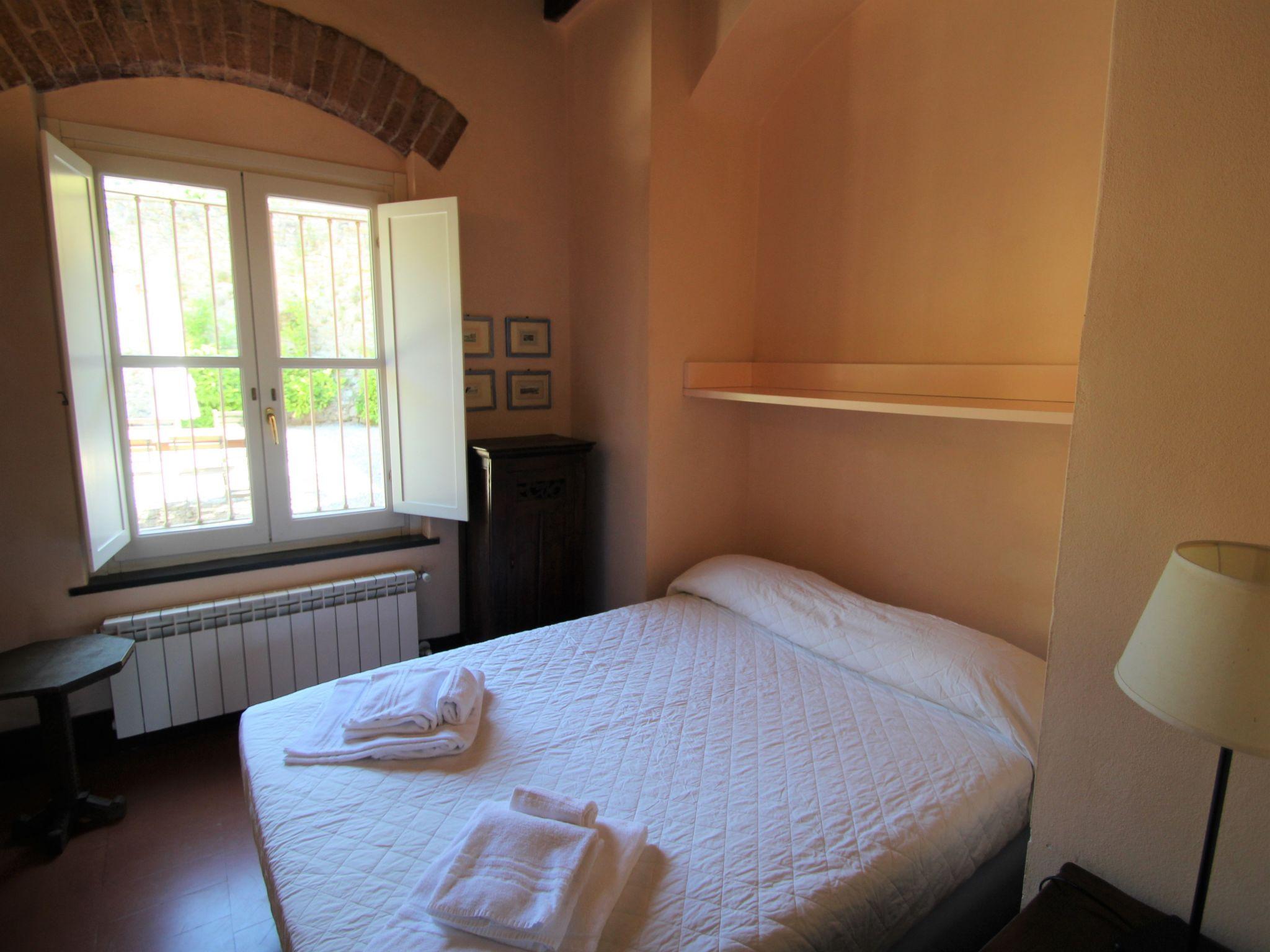 Photo 12 - 2 bedroom Apartment in Sestri Levante with garden and sea view