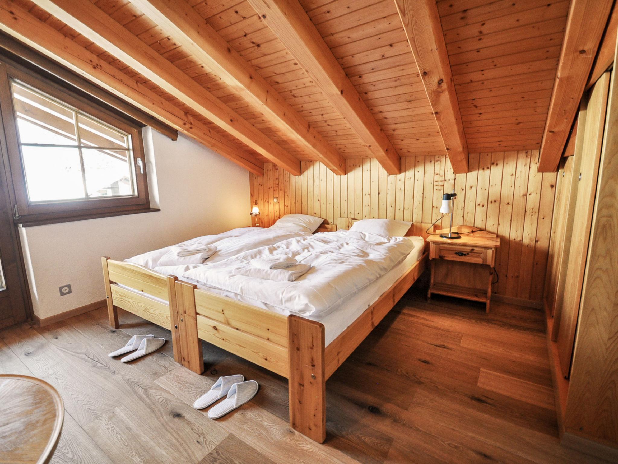 Foto 12 - Appartamento con 4 camere da letto a Zermatt con giardino e vista sulle montagne