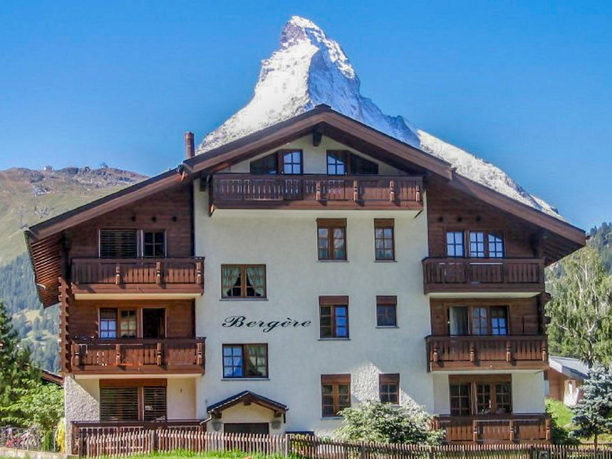 Photo 1 - Appartement de 3 chambres à Zermatt avec jardin et vues sur la montagne