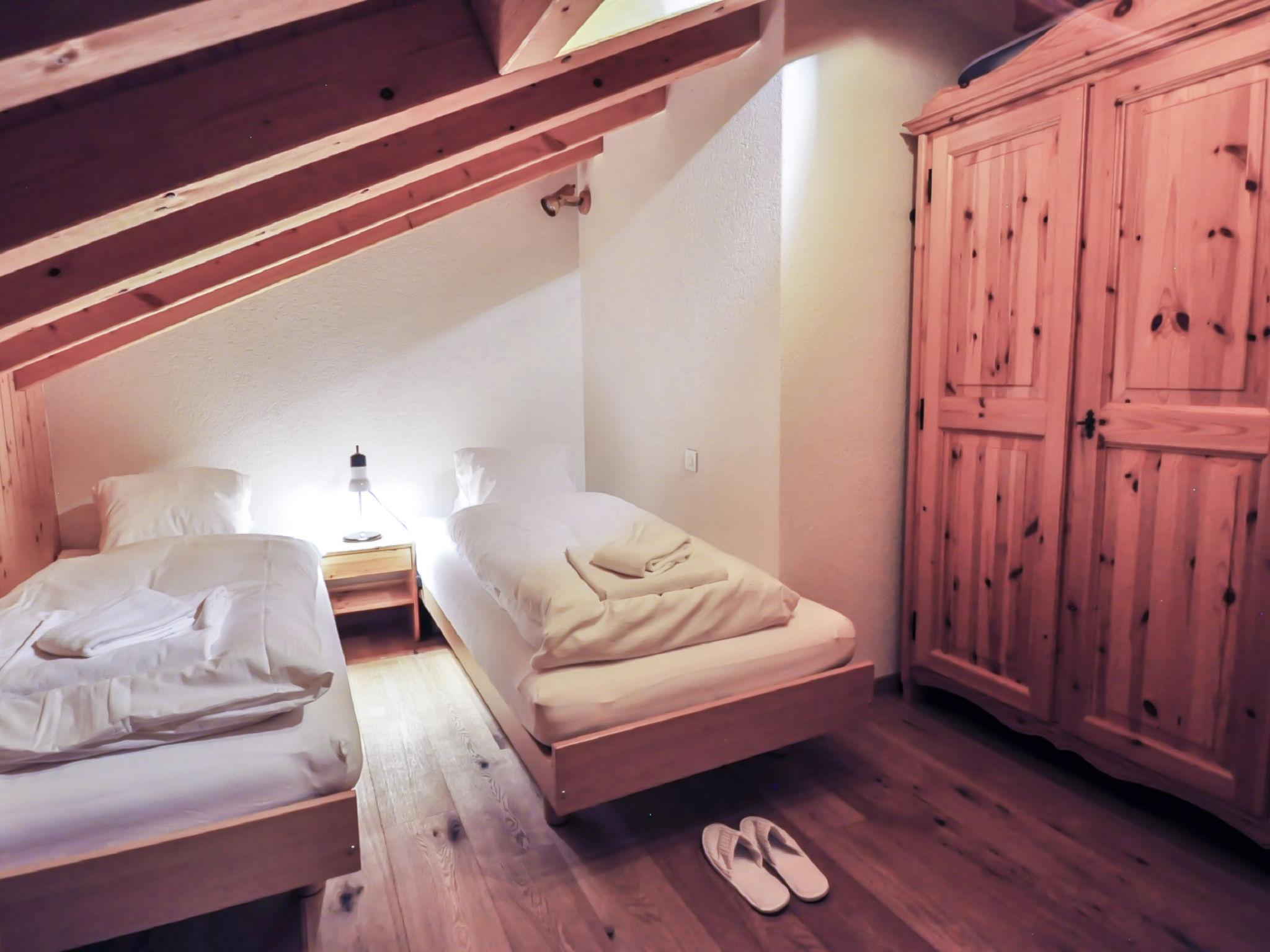 Foto 17 - Apartment mit 4 Schlafzimmern in Zermatt mit garten und blick auf die berge