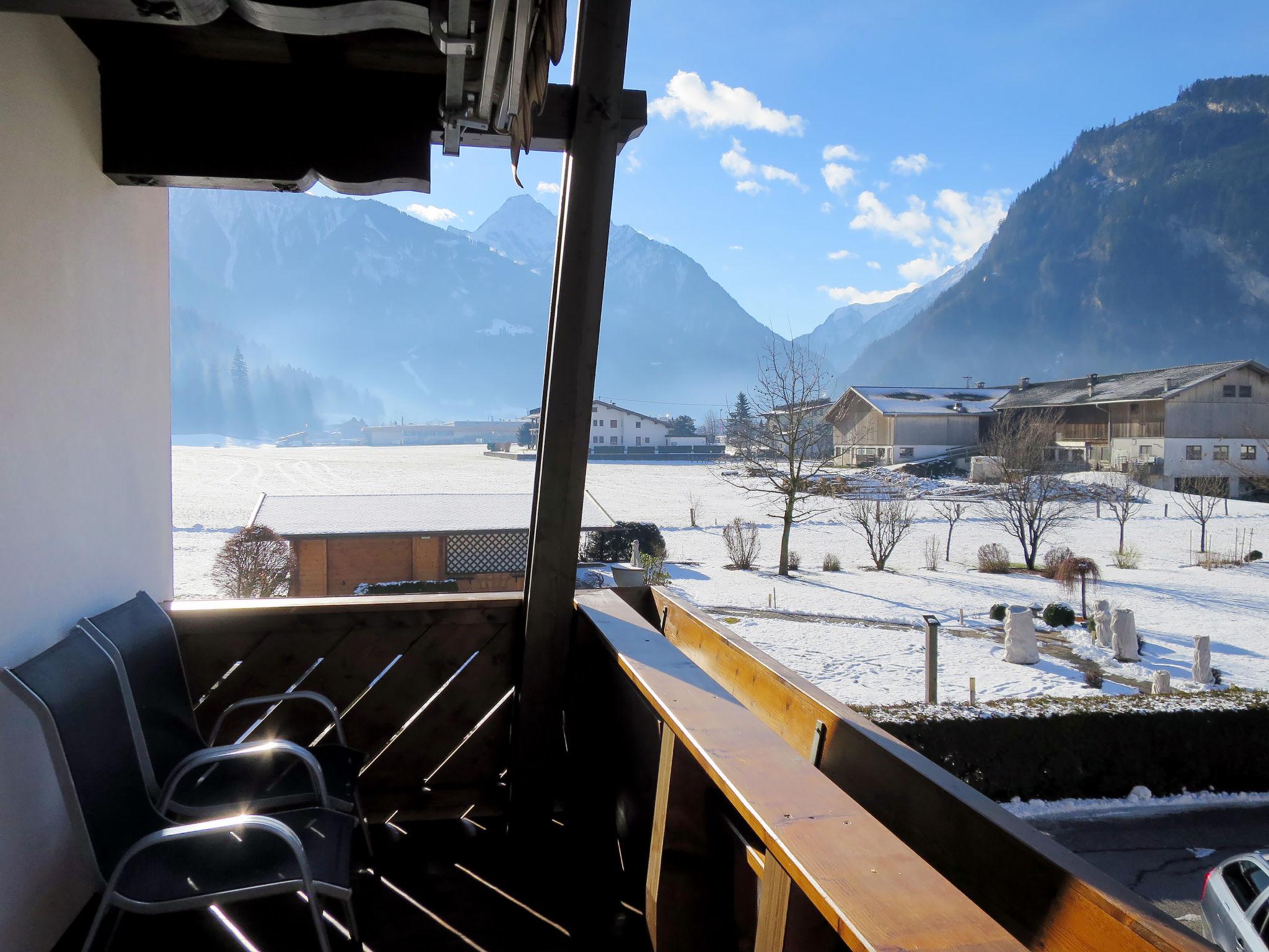 Foto 7 - Apartamento de 1 habitación en Mayrhofen con vistas a la montaña