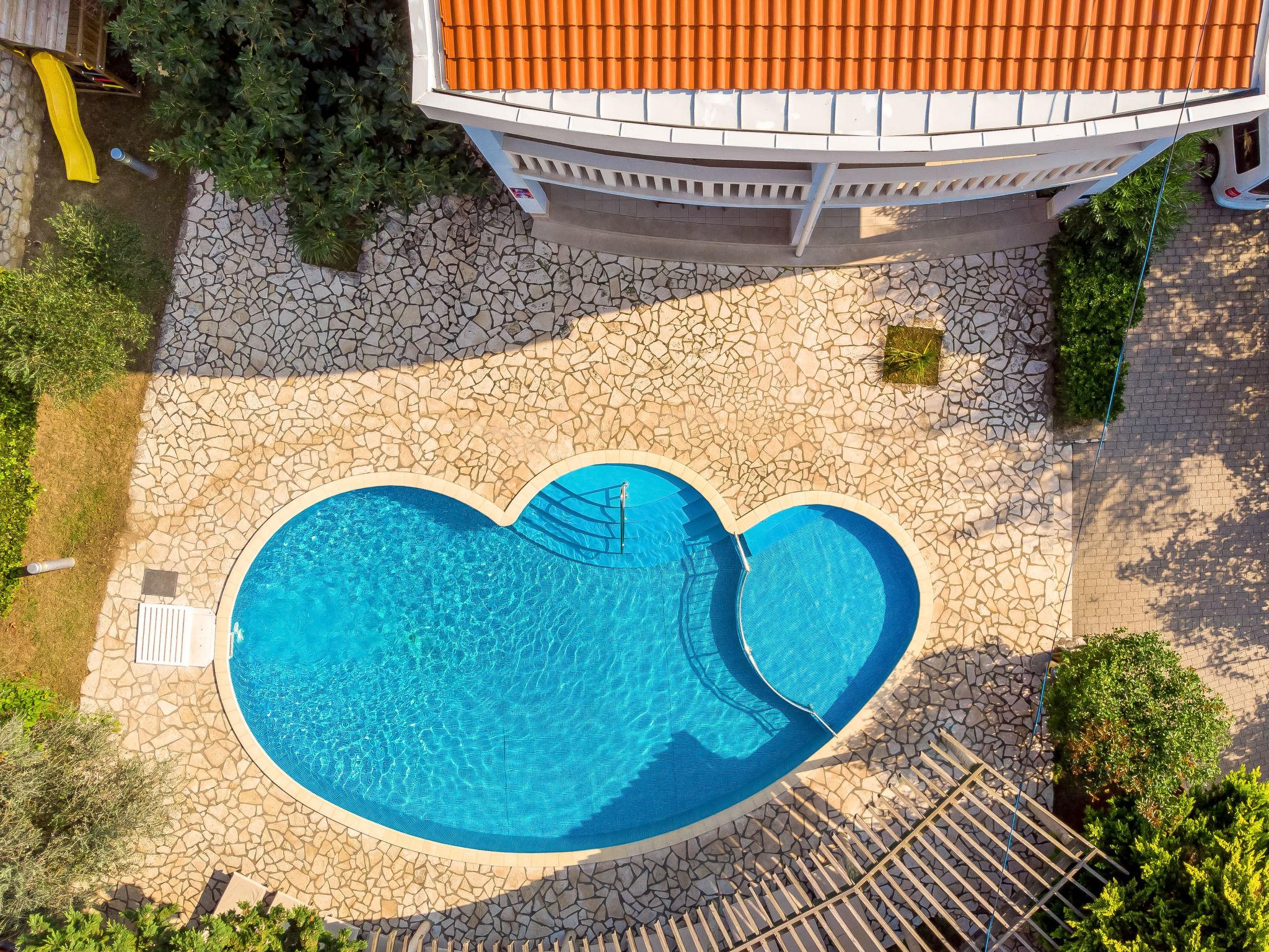 Photo 20 - Appartement de 1 chambre à Rab avec piscine et jardin