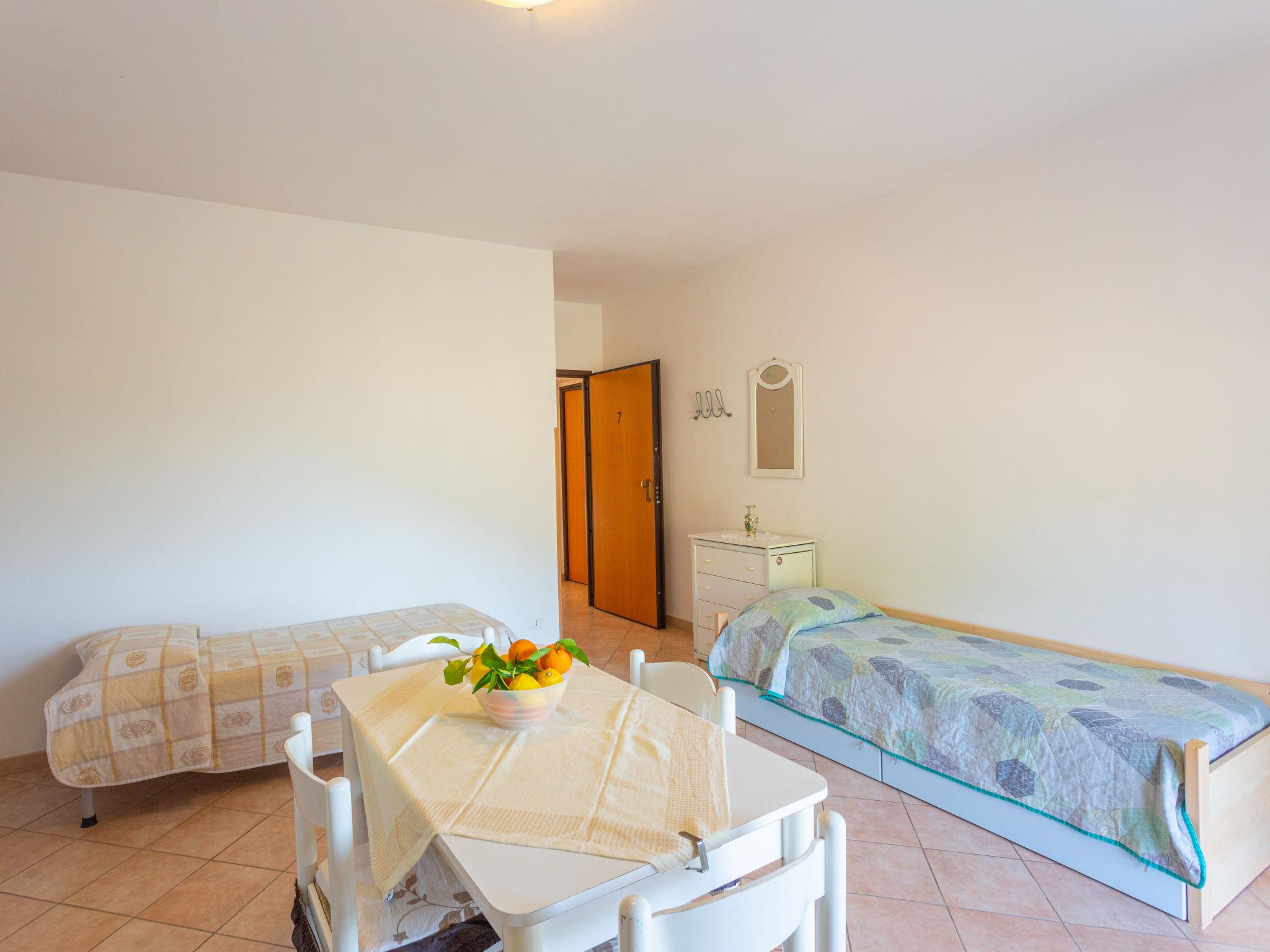 Foto 8 - Apartment mit 1 Schlafzimmer in Peschici mit garten und blick aufs meer