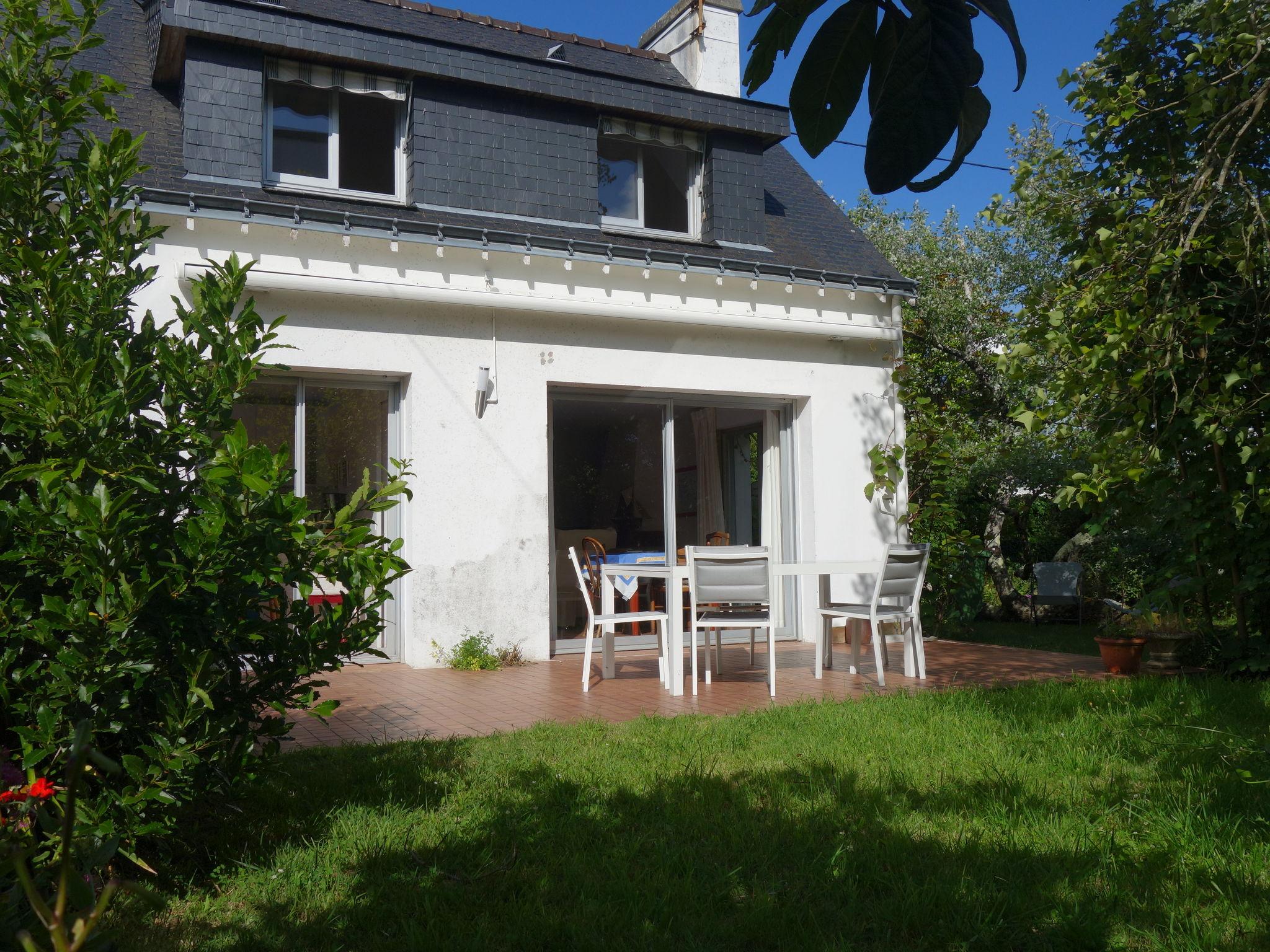 Foto 1 - Casa con 2 camere da letto a La Trinité-sur-Mer con giardino e vista mare