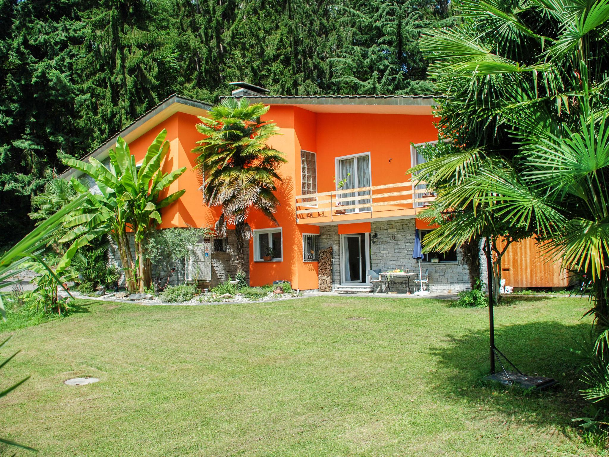 Photo 1 - Appartement de 3 chambres à Acquarossa avec piscine et jardin