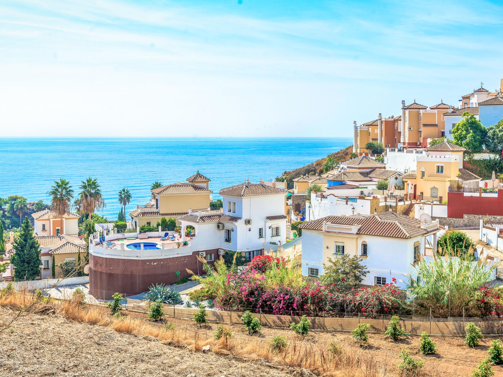 Photo 39 - Maison de 5 chambres à Torrox avec piscine privée et vues à la mer