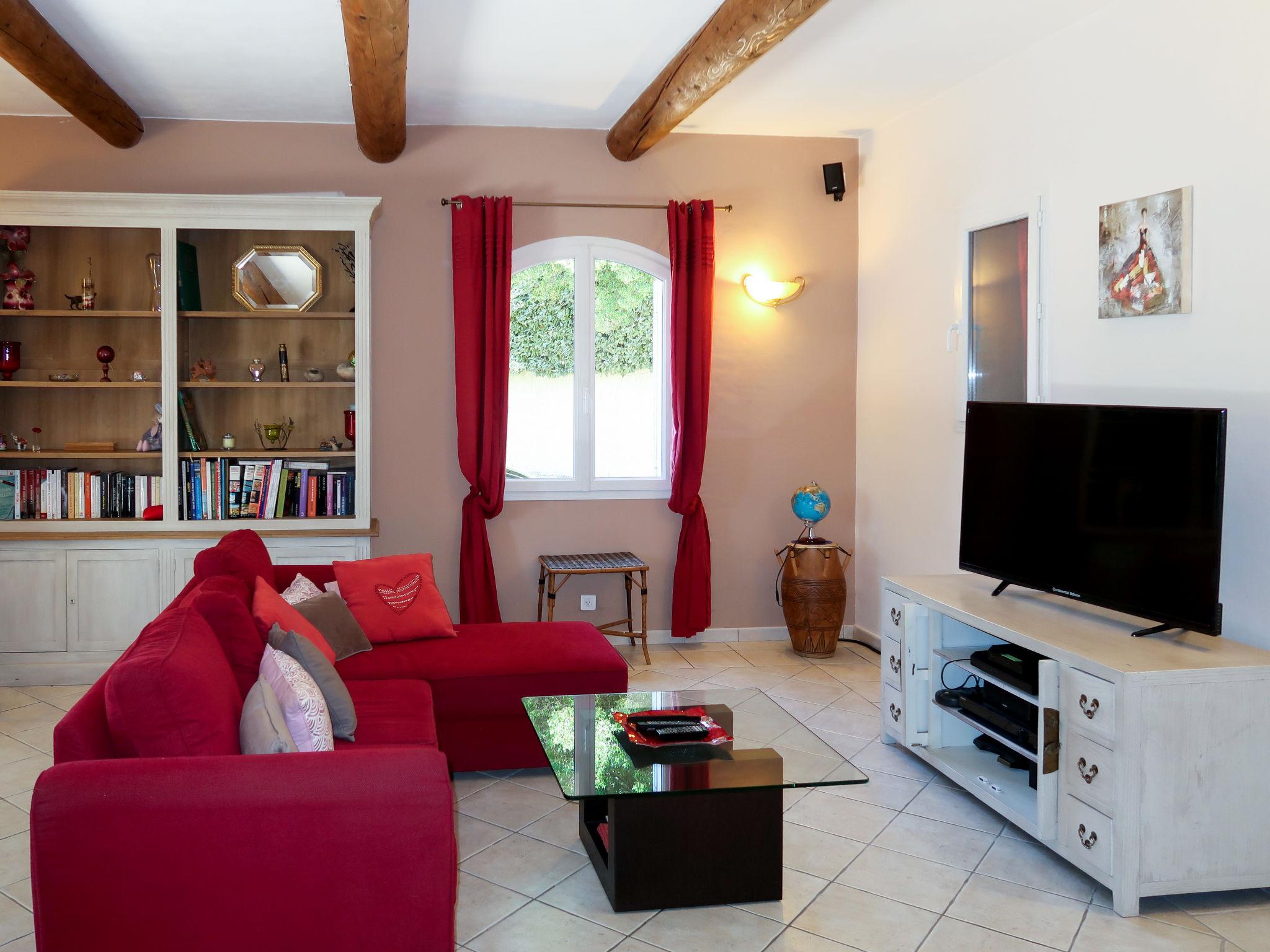 Photo 8 - 3 bedroom House in Villelaure with private pool and terrace