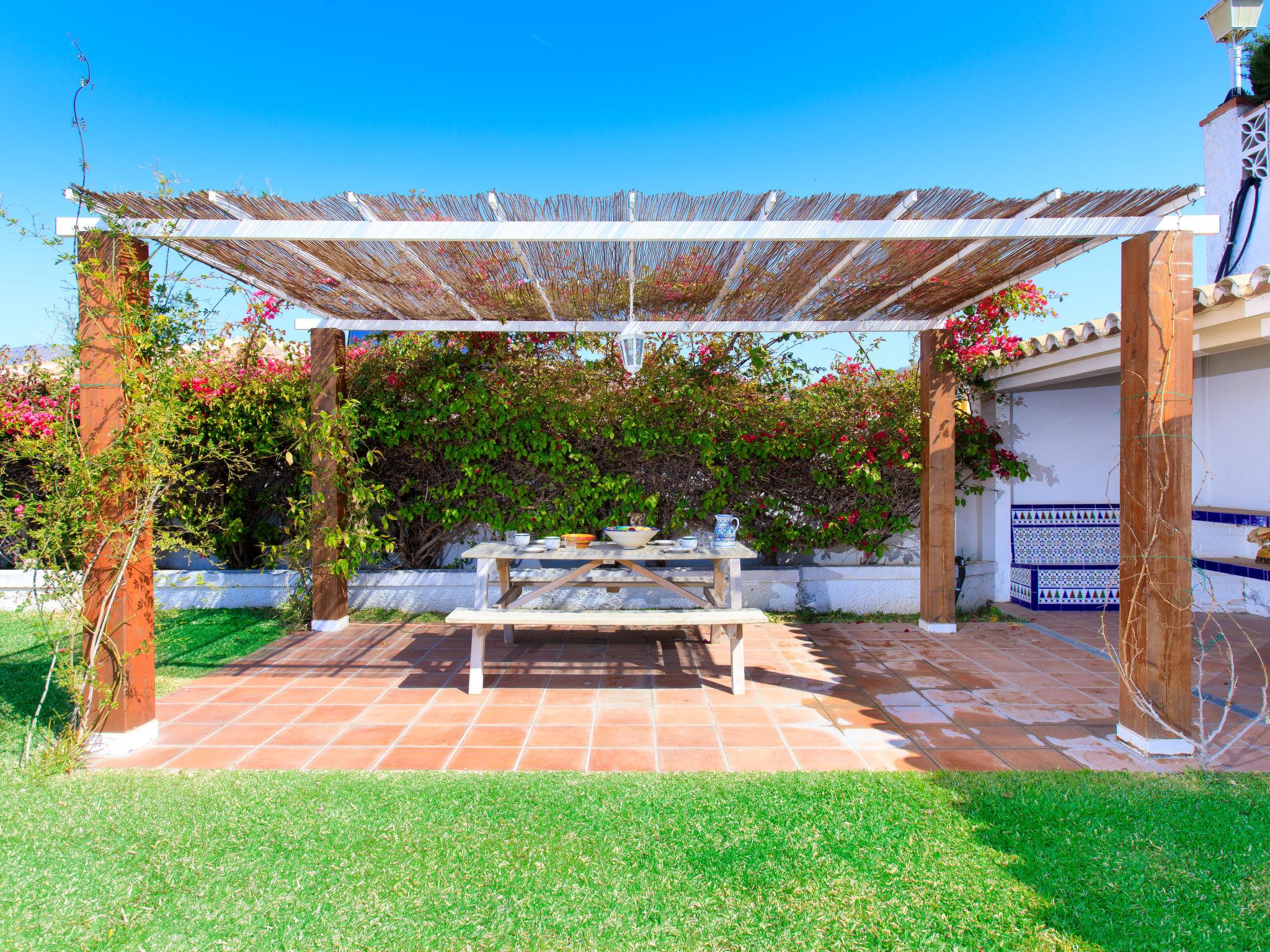 Photo 15 - Maison de 4 chambres à Rincón de la Victoria avec piscine privée et jardin