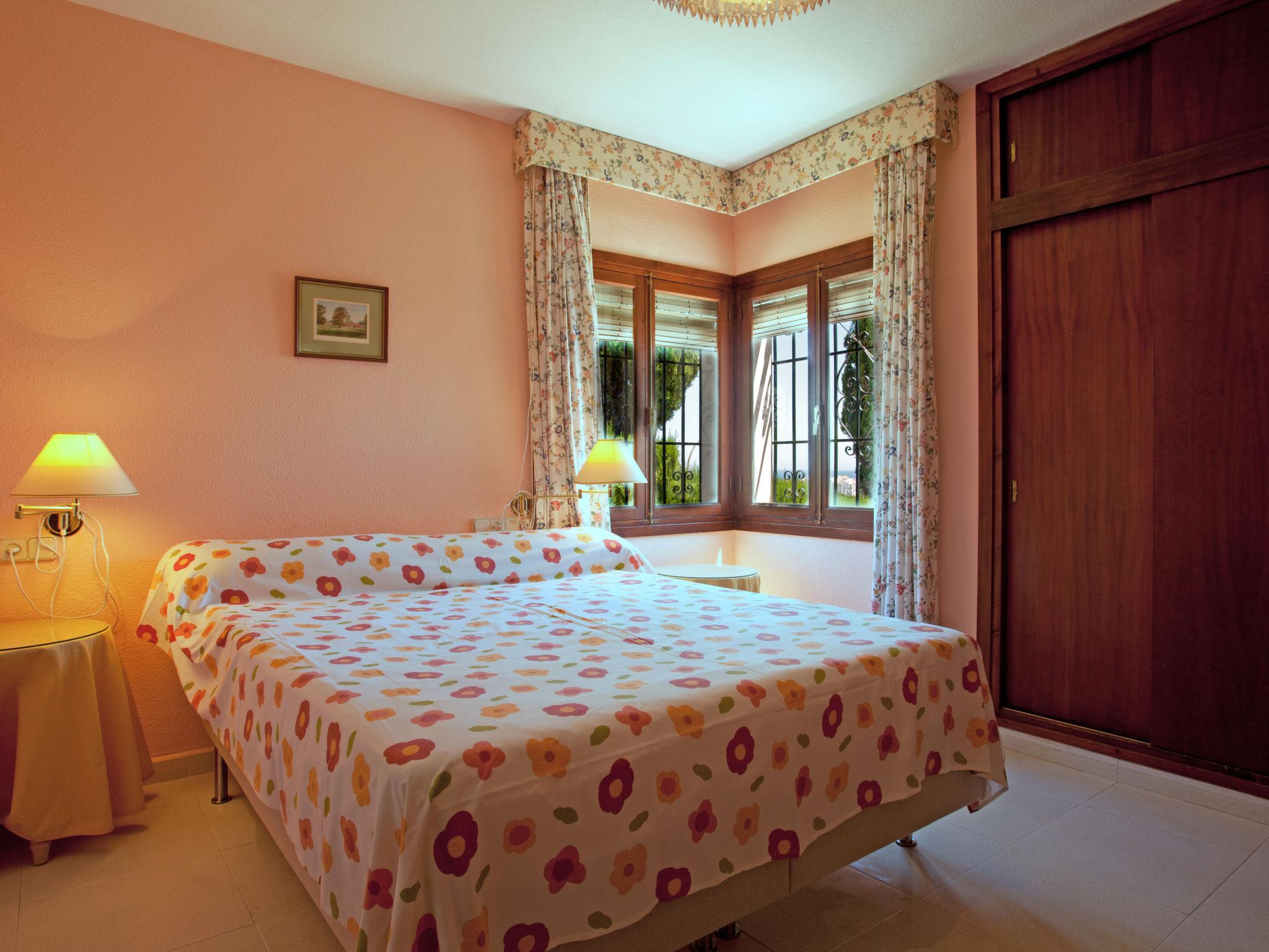 Foto 13 - Casa con 4 camere da letto a Rincón de la Victoria con piscina privata e vista mare